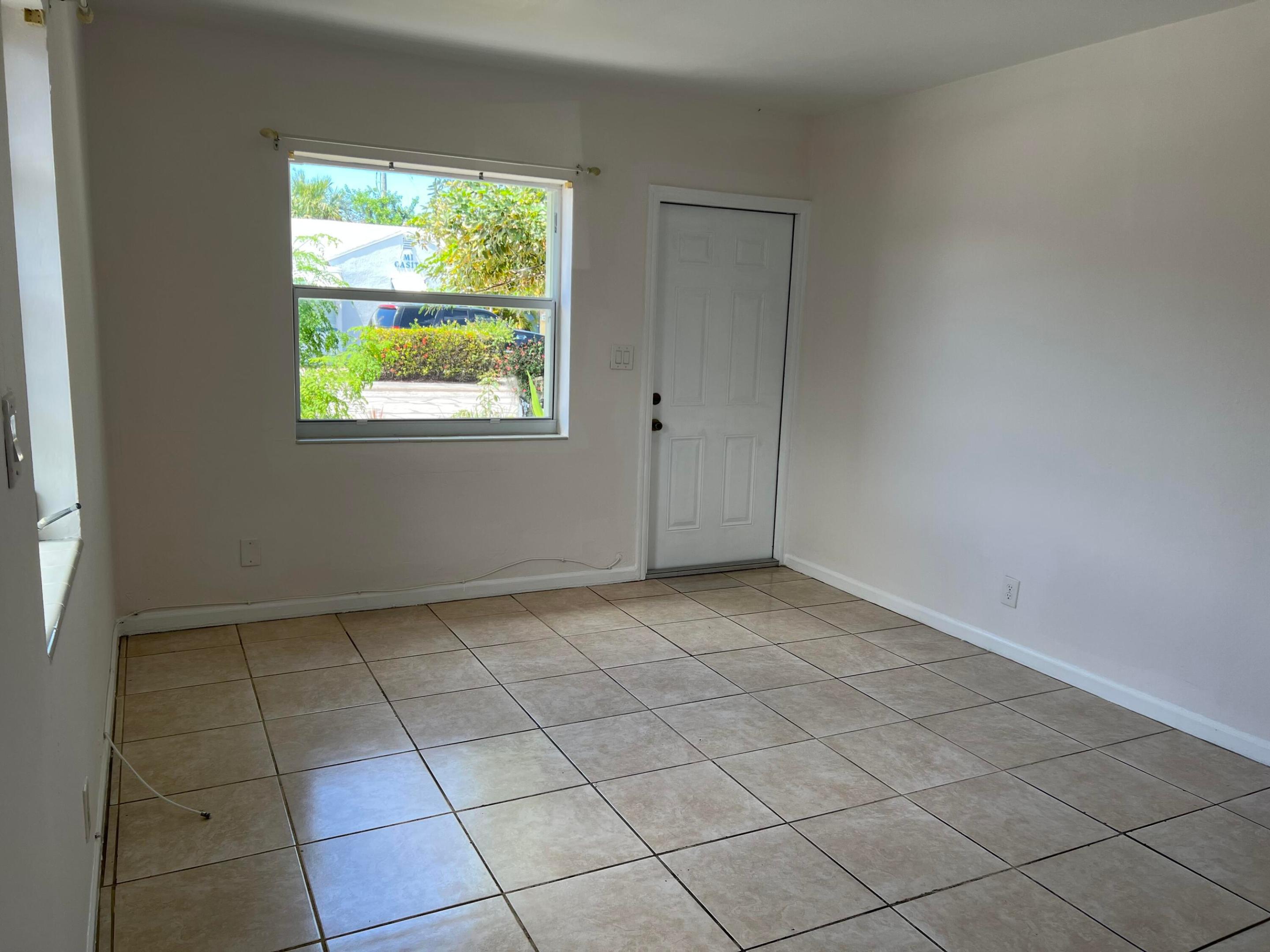 ESTATES OF SOUTH PALM BEACH - Residential Income