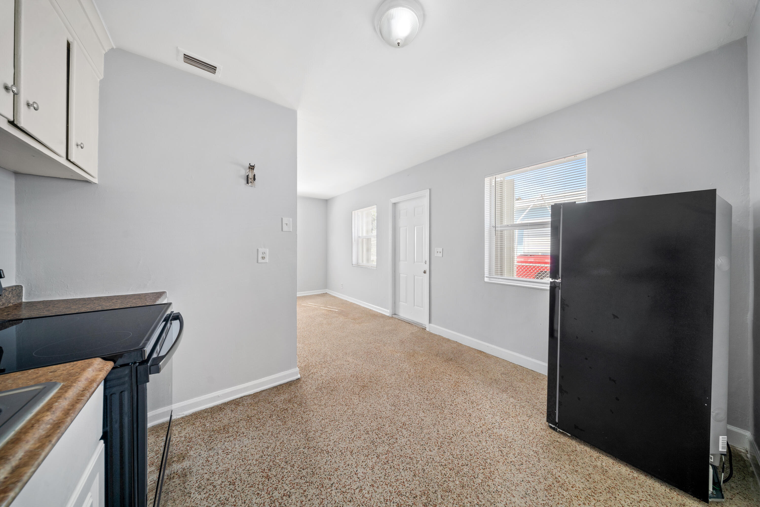 ESTATES OF SOUTH PALM BEACH - Residential Income