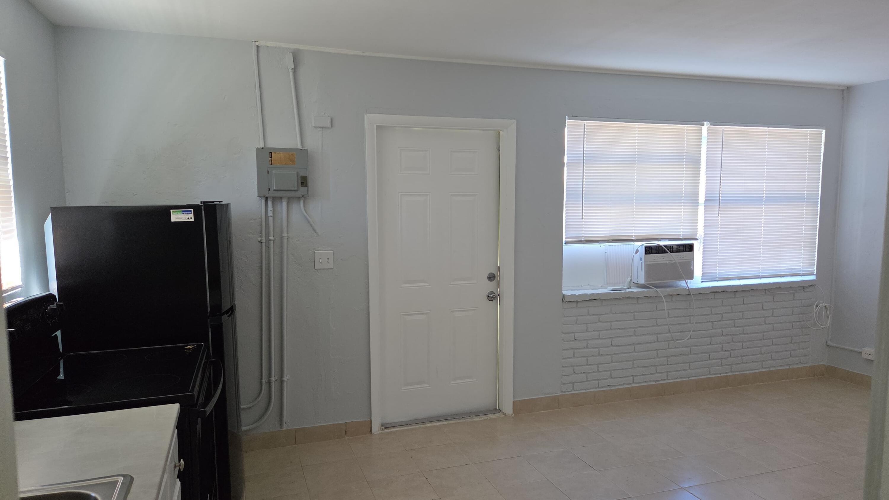ESTATES OF SOUTH PALM BEACH - Residential Income