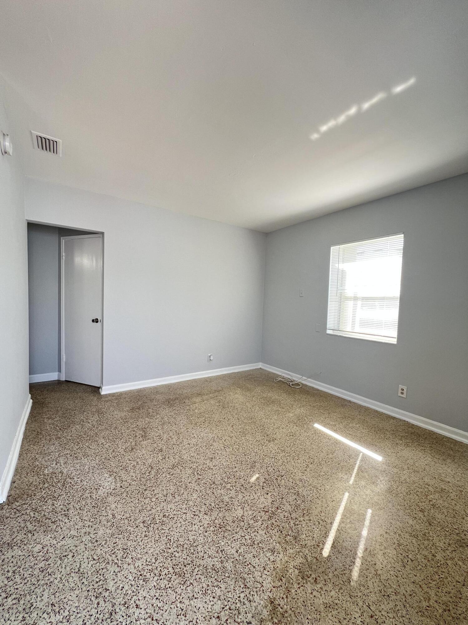 ESTATES OF SOUTH PALM BEACH - Residential Income