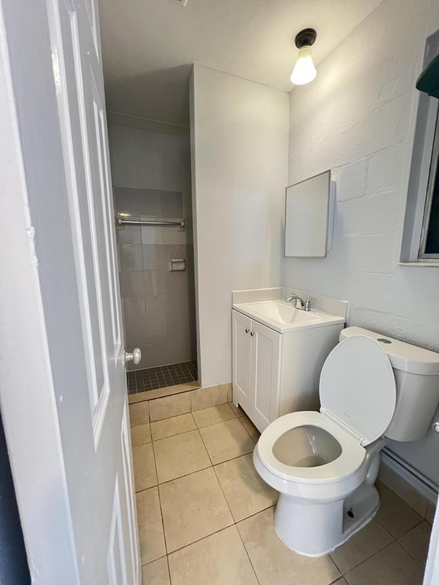 ESTATES OF SOUTH PALM BEACH - Residential Income