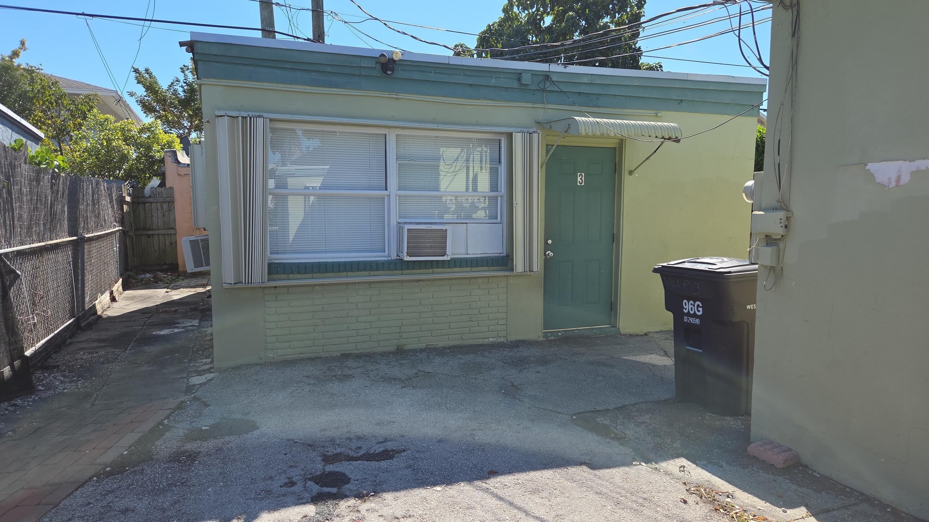 ESTATES OF SOUTH PALM BEACH - Residential Income