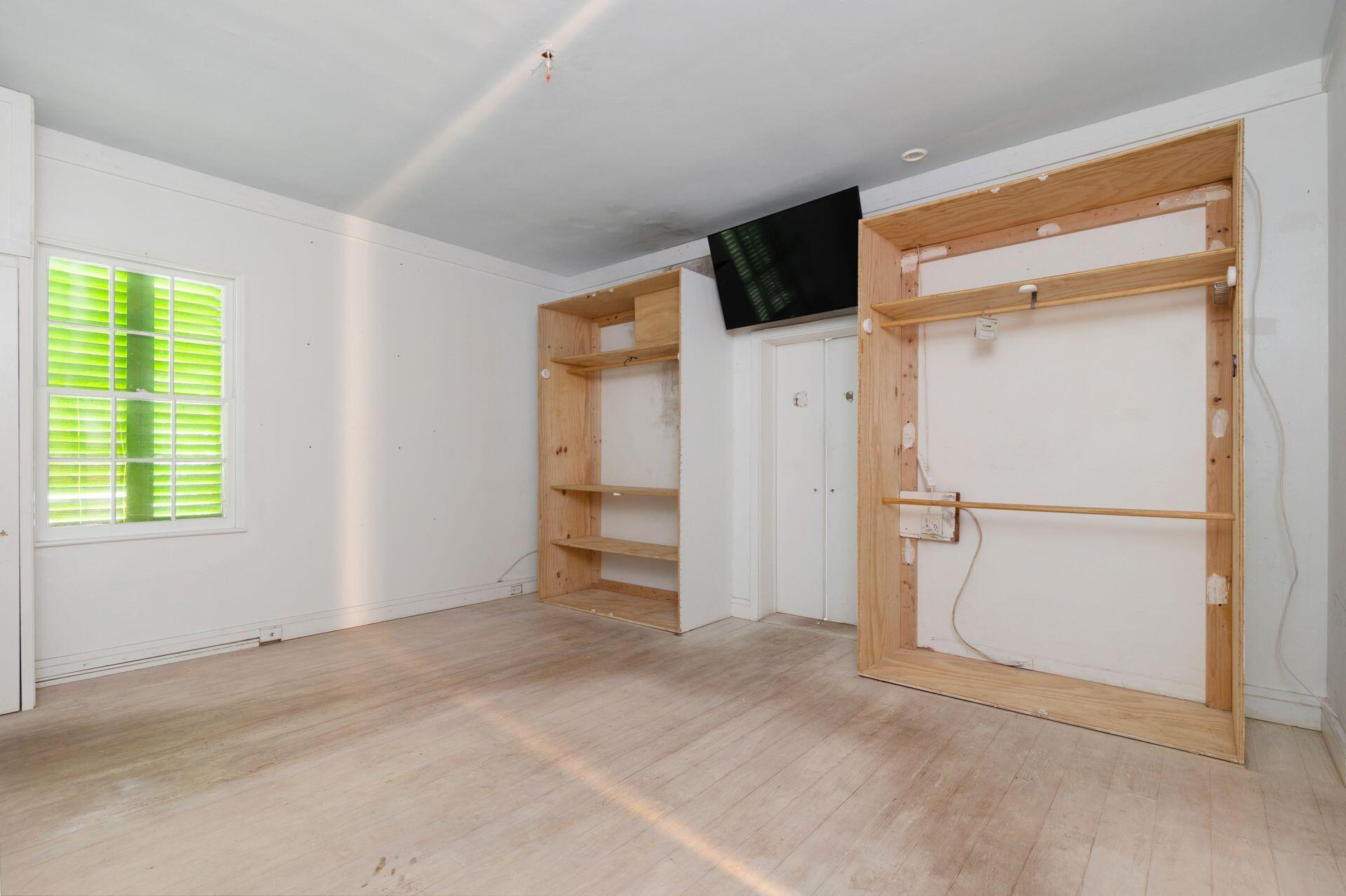 PLAZA PL - Residential