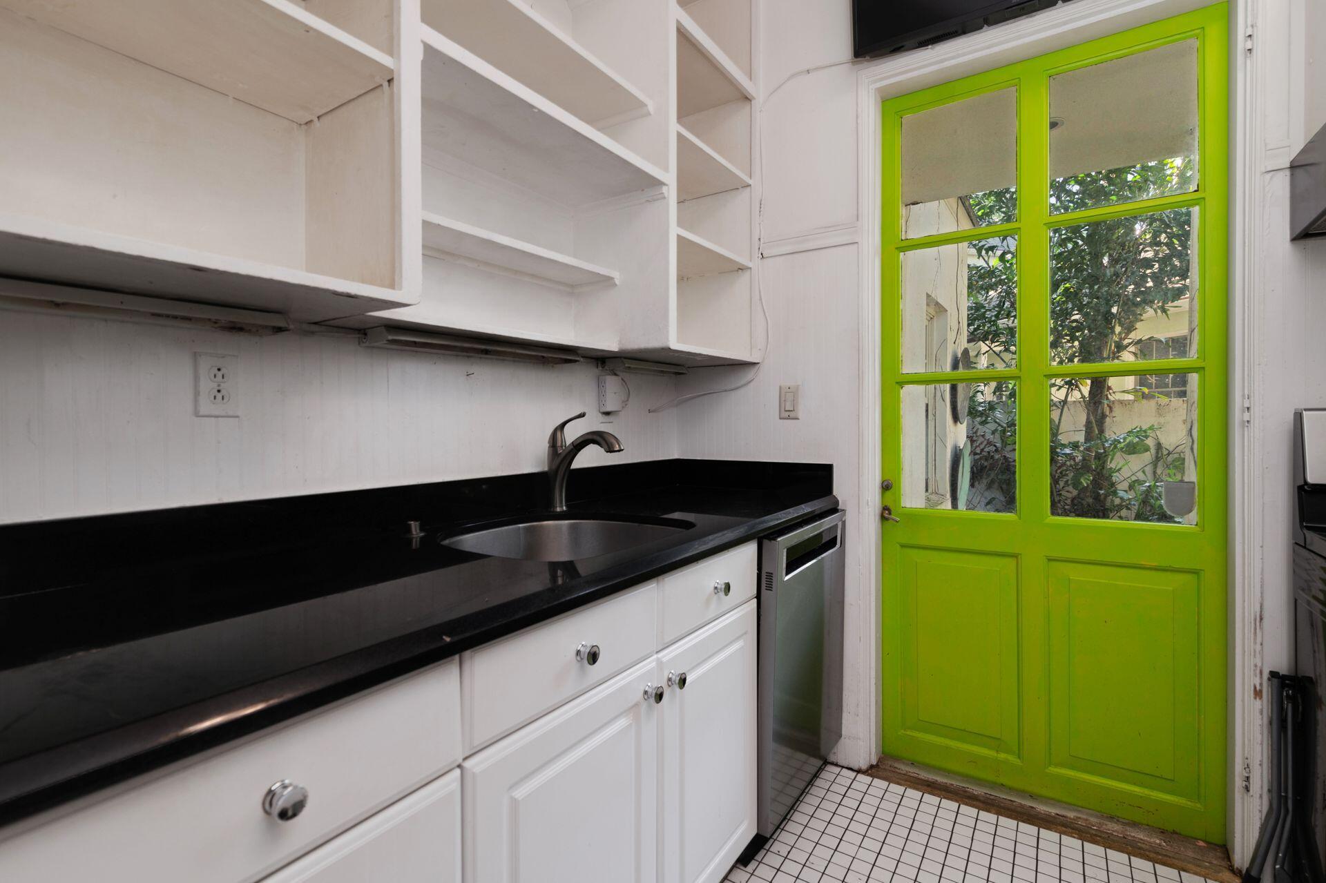 PLAZA PL - Residential