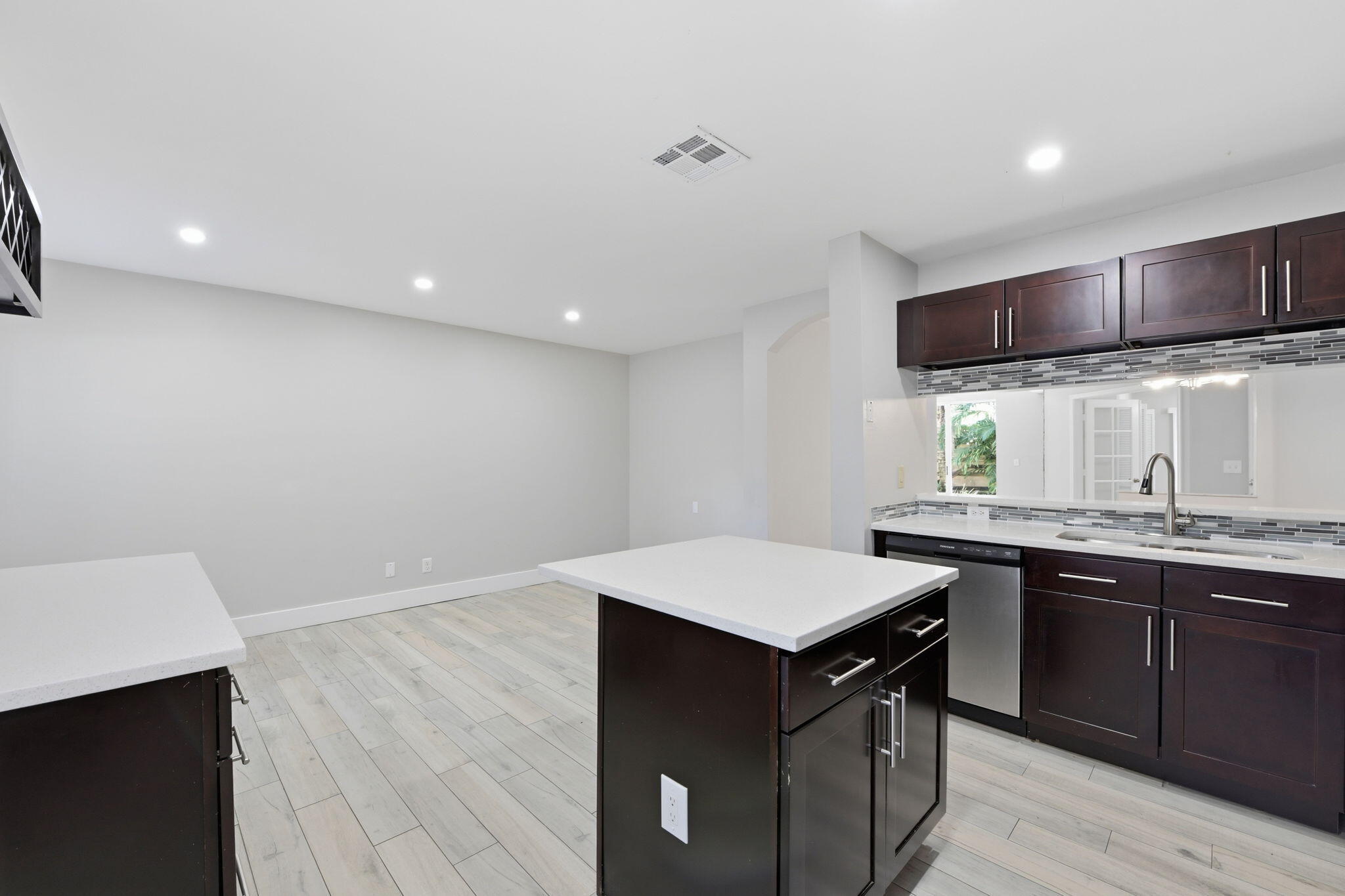 KENSINGTON SOUTH - Residential