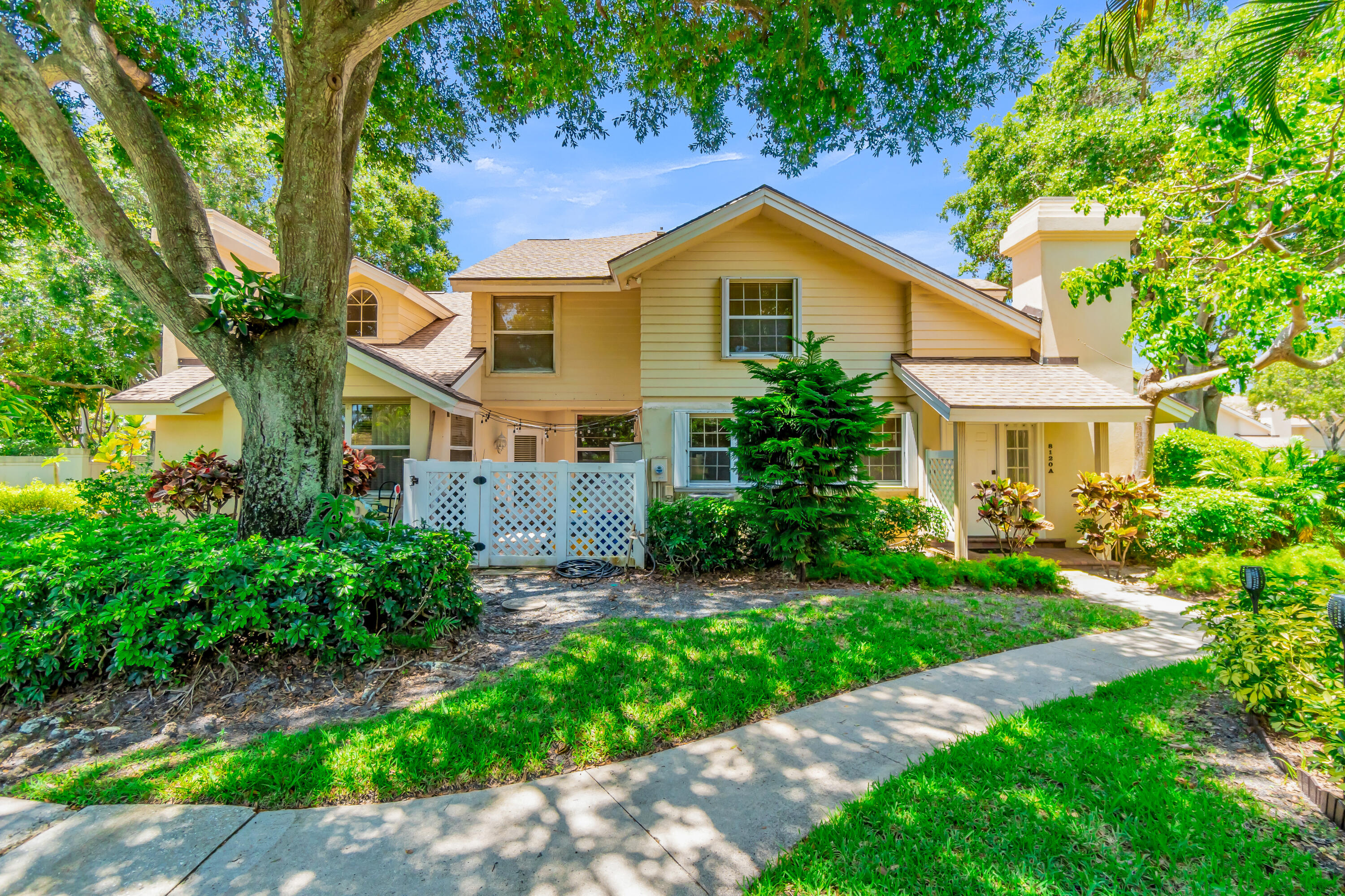 WELLESLEY AT LAKE CLARKE SHORES - Residential