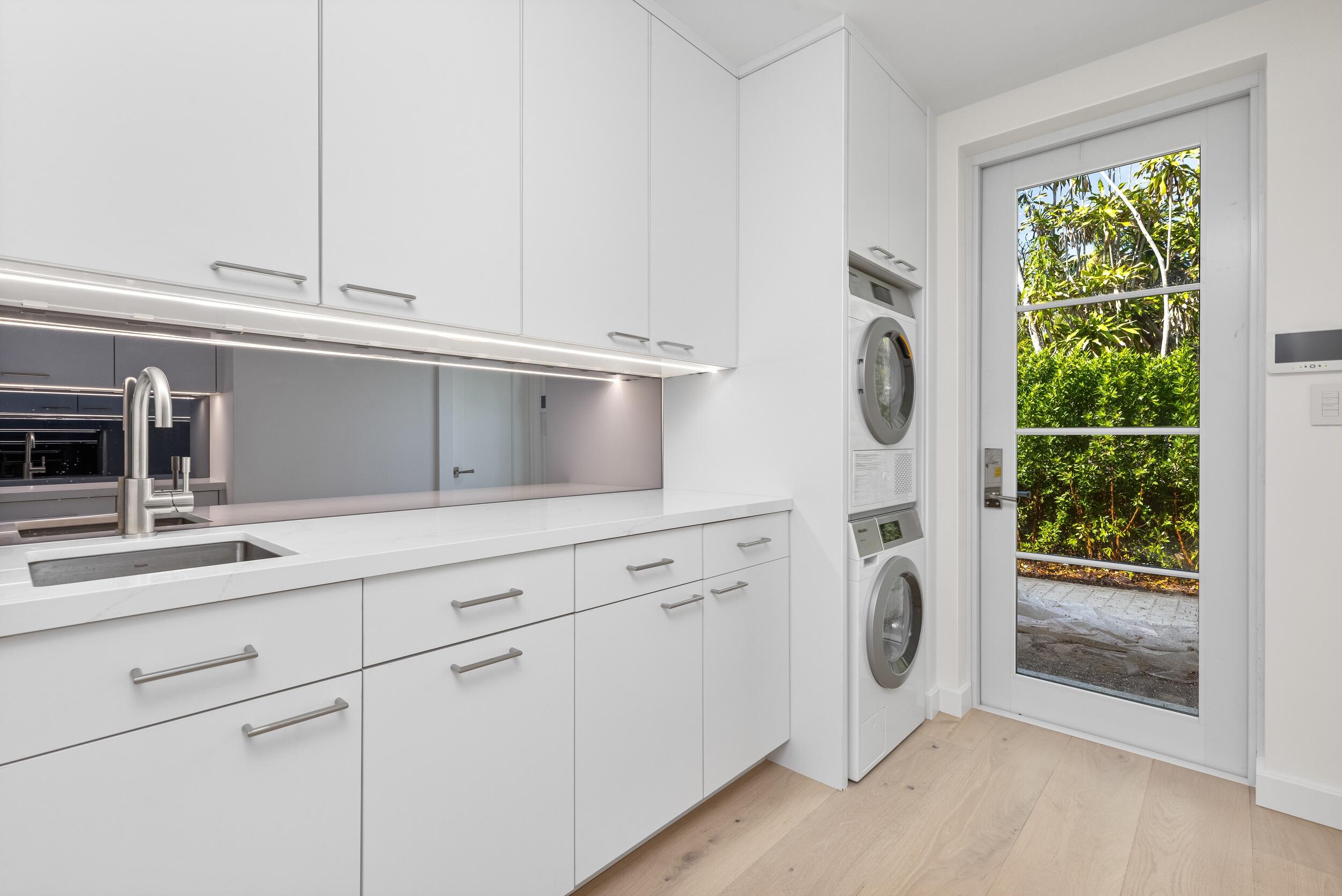 EAST SHORE - Residential