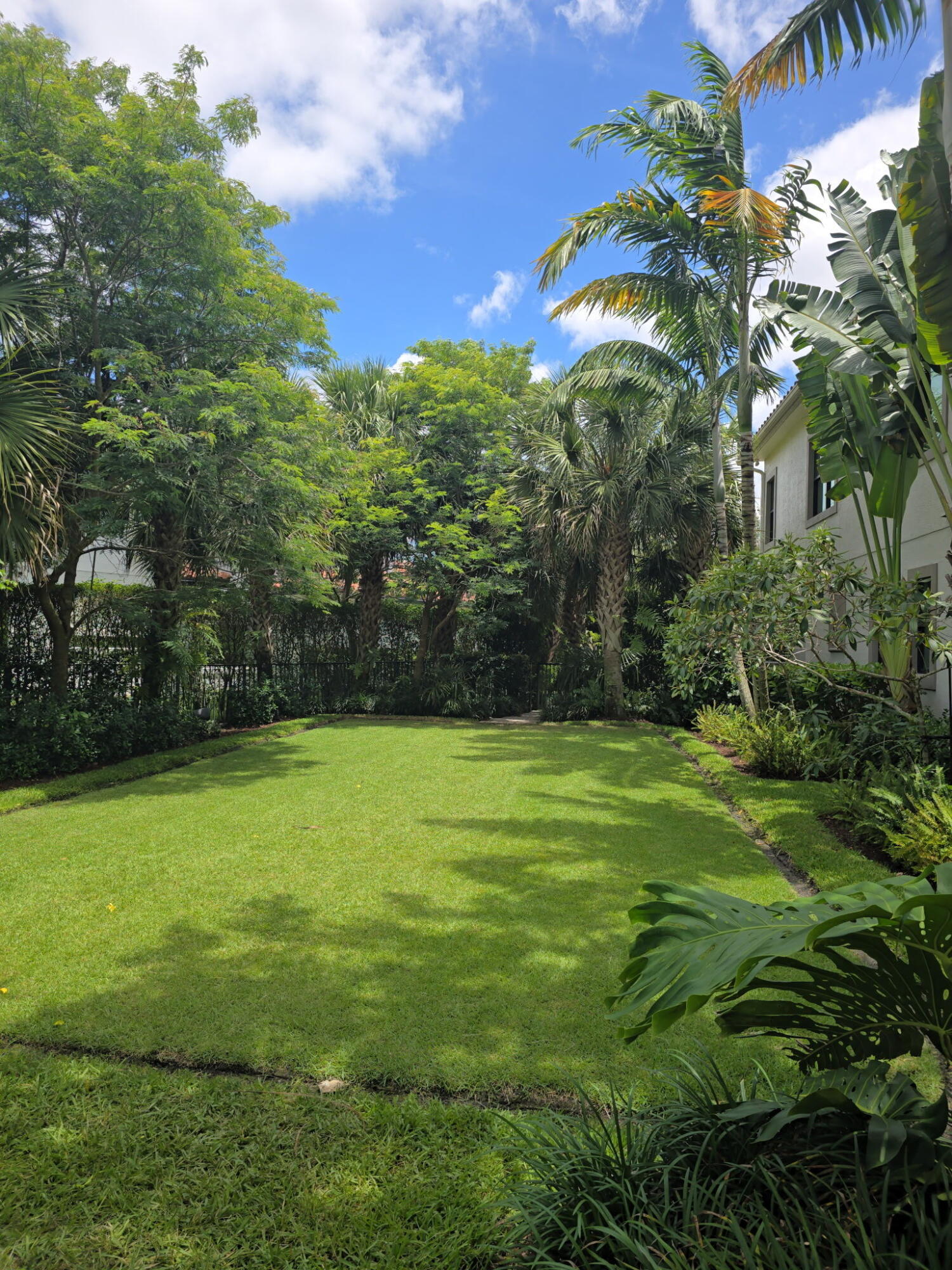 PARKLAND GOLF & COUNTRY CLUB - Residential