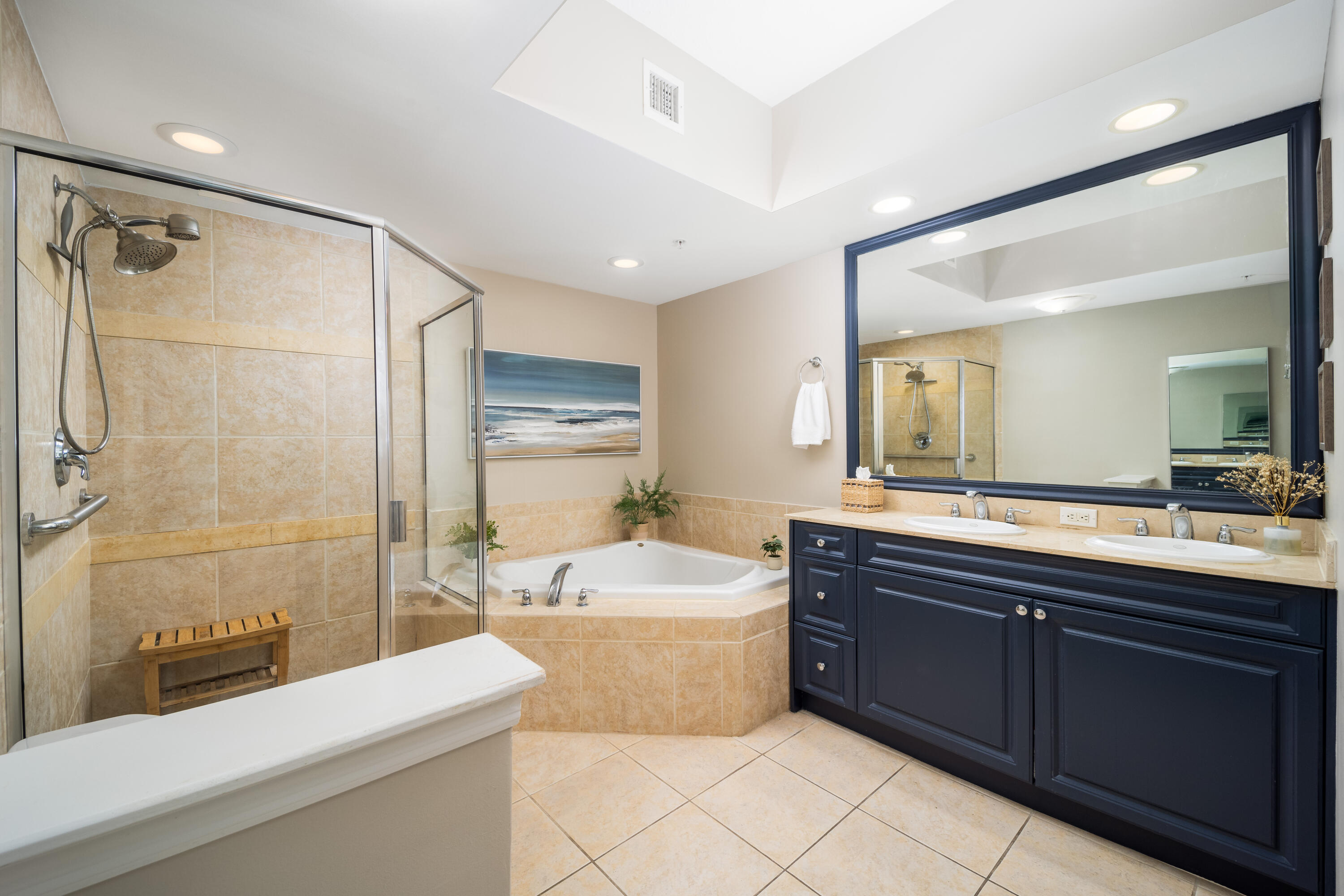 HARBORAGE YACHT CONDO - Residential