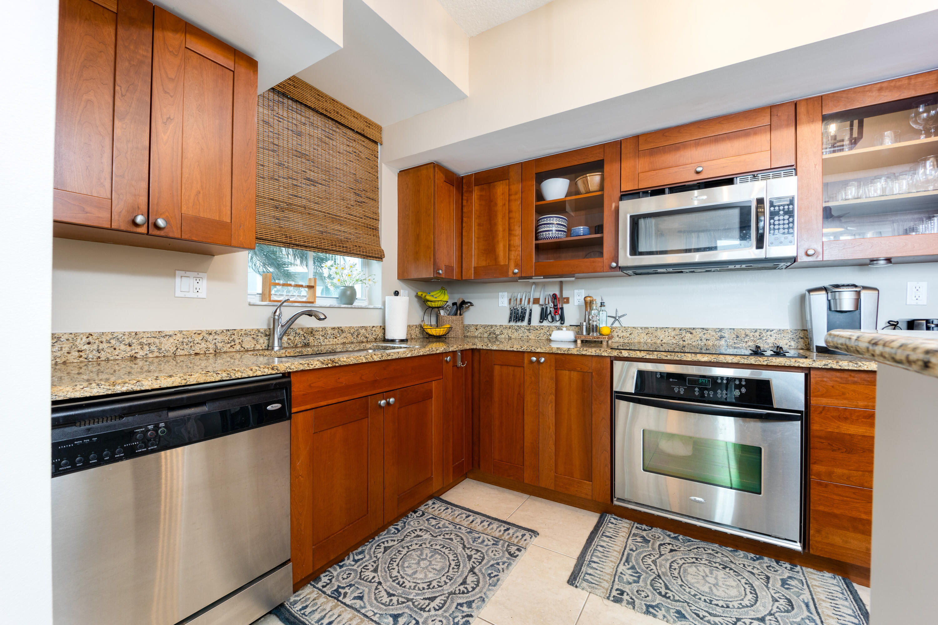 HARBORAGE YACHT CONDO - Residential
