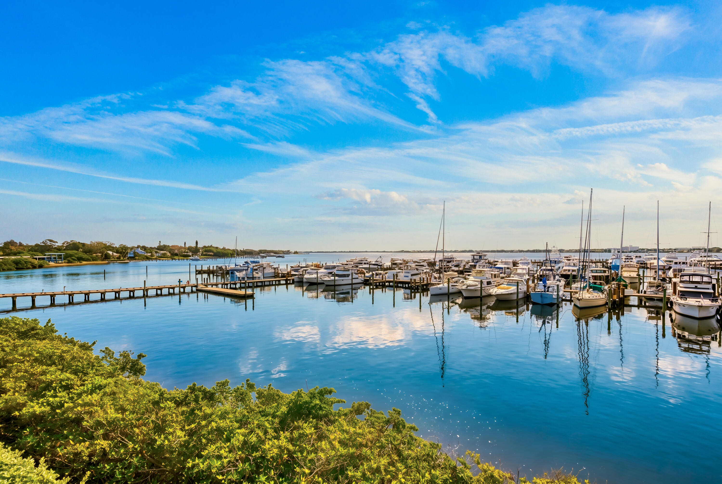 HARBORAGE YACHT CONDO - Residential