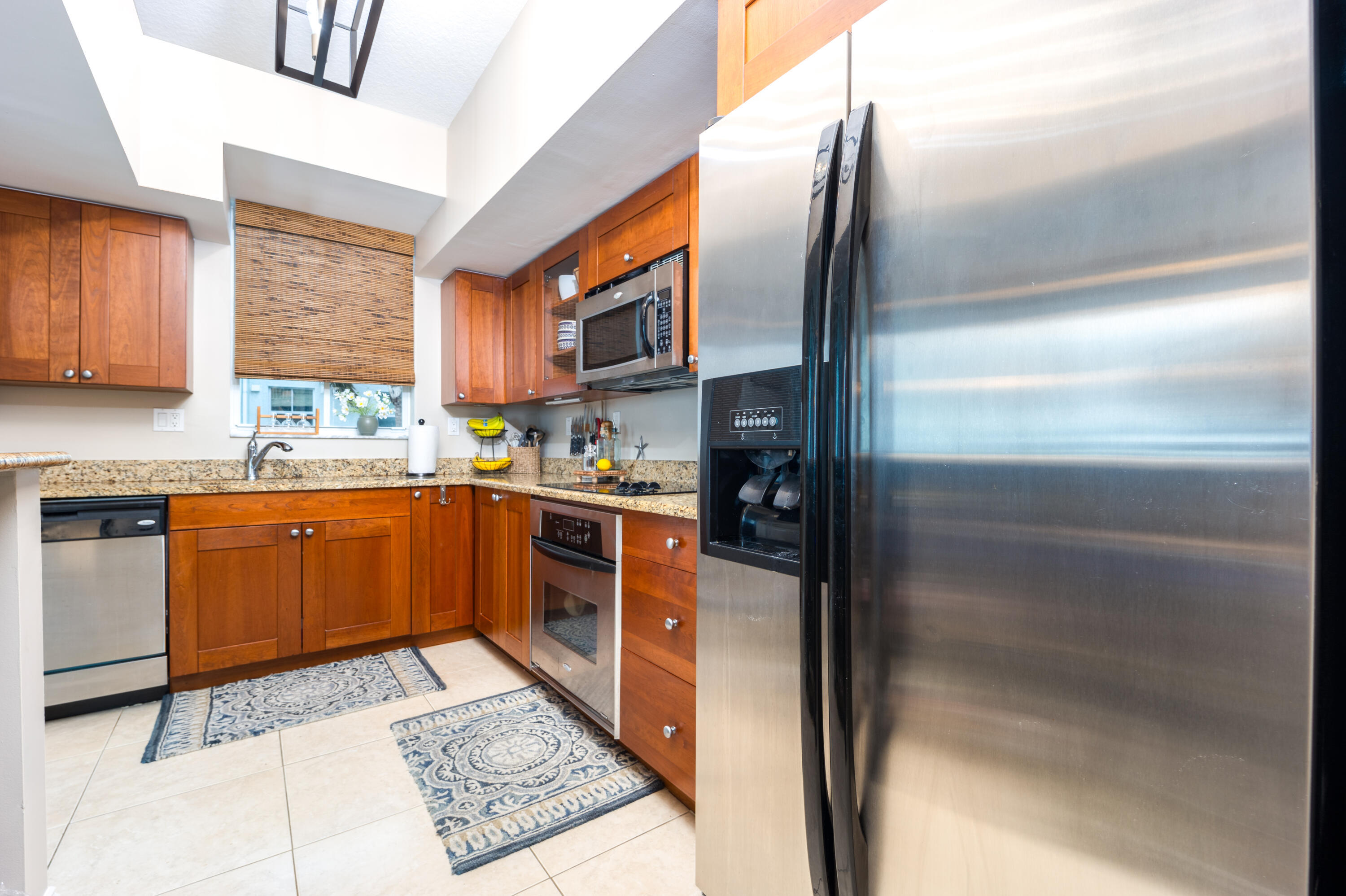 HARBORAGE YACHT CONDO - Residential