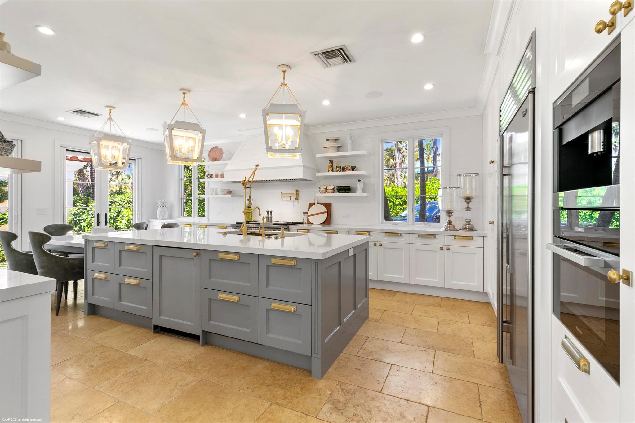 JUPITER ISLAND - Residential