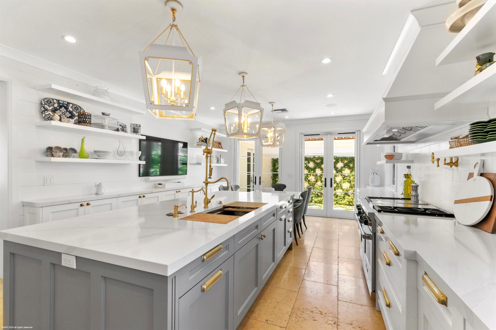 JUPITER ISLAND - Residential