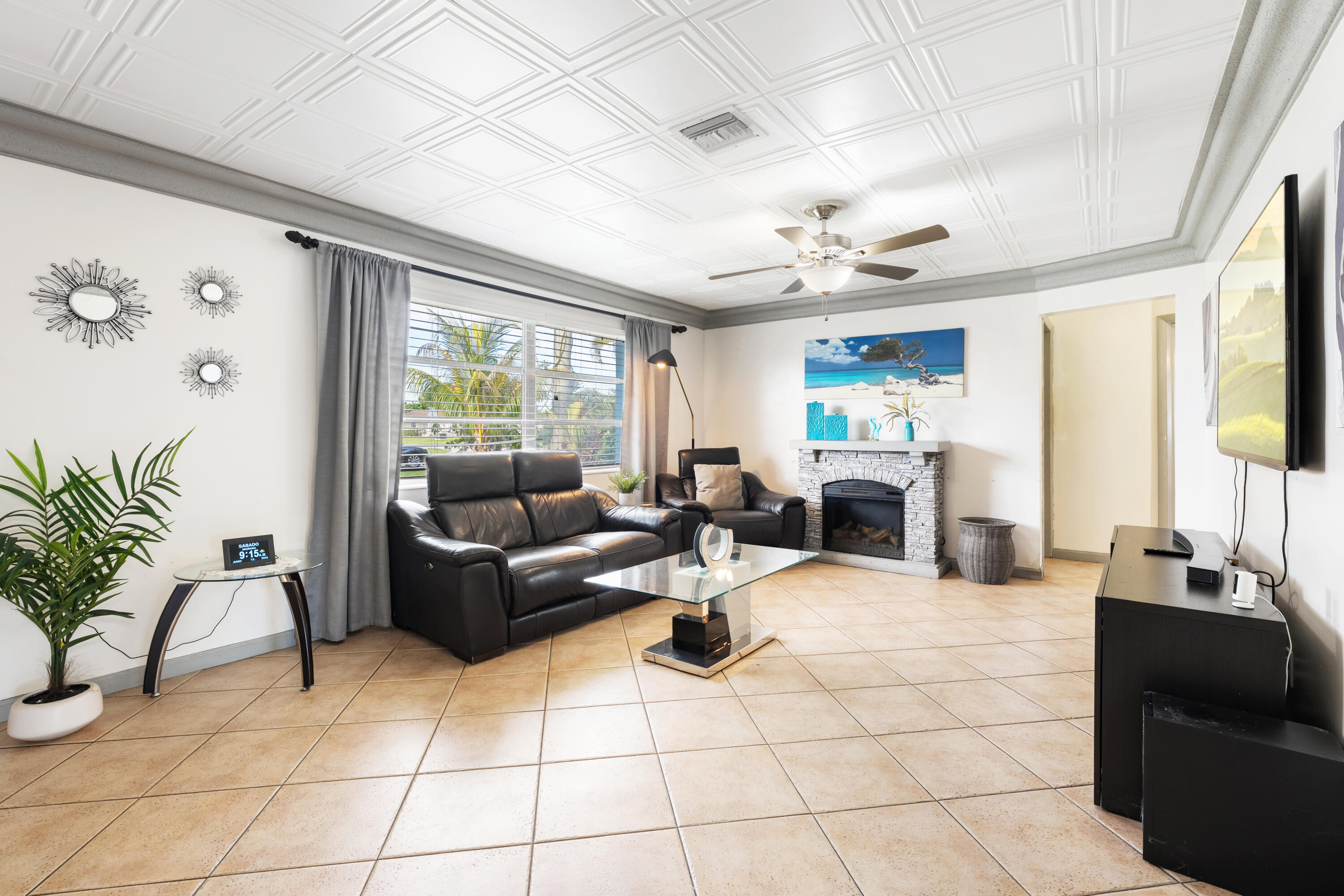 WYNNEWOOD ACRES 5 - Residential