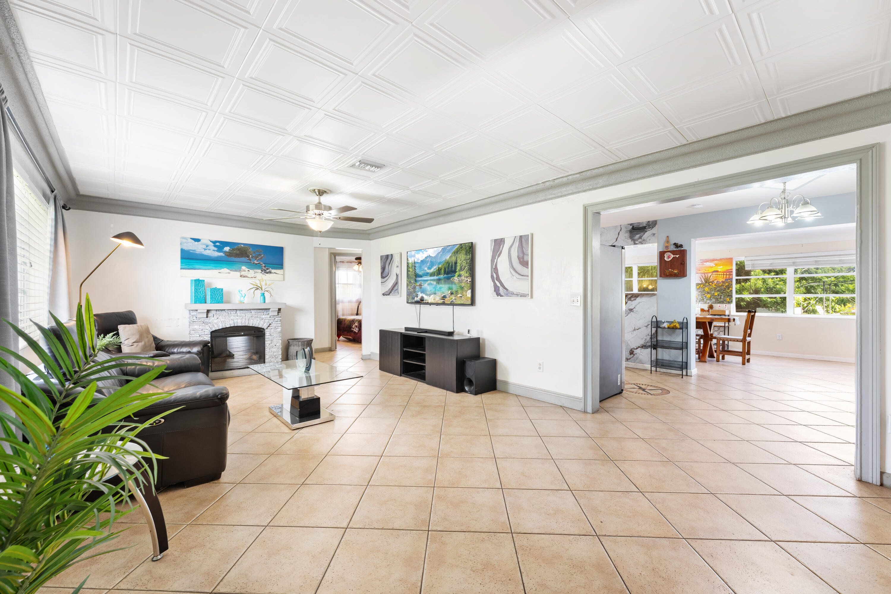 WYNNEWOOD ACRES 5 - Residential