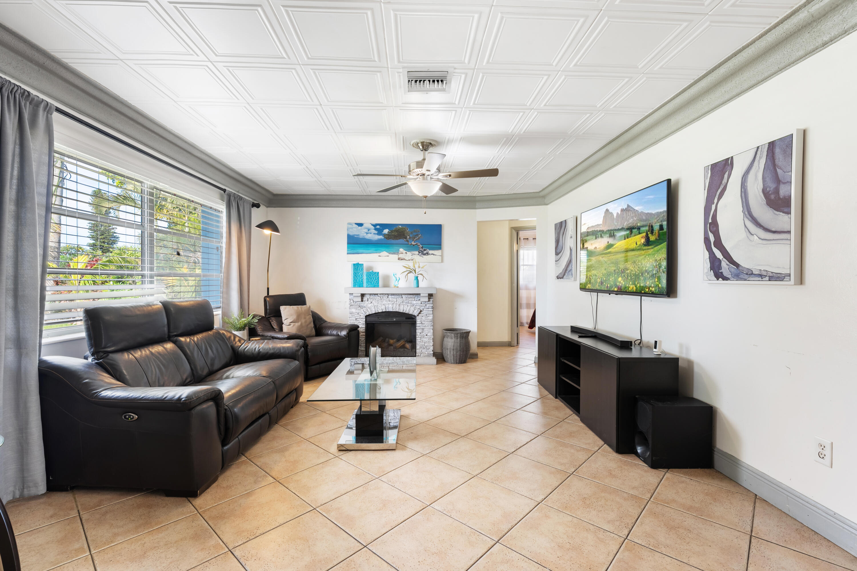 WYNNEWOOD ACRES 5 - Residential