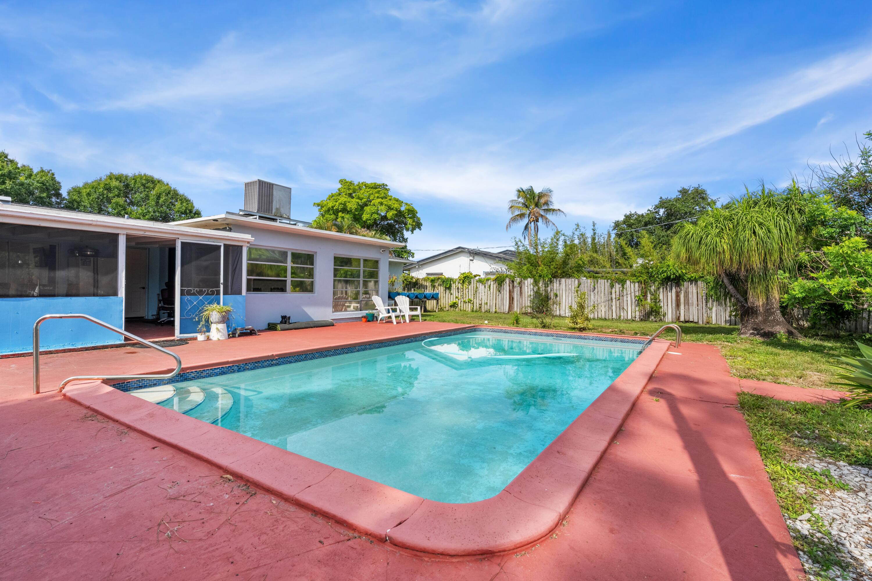 WYNNEWOOD ACRES 5 - Residential