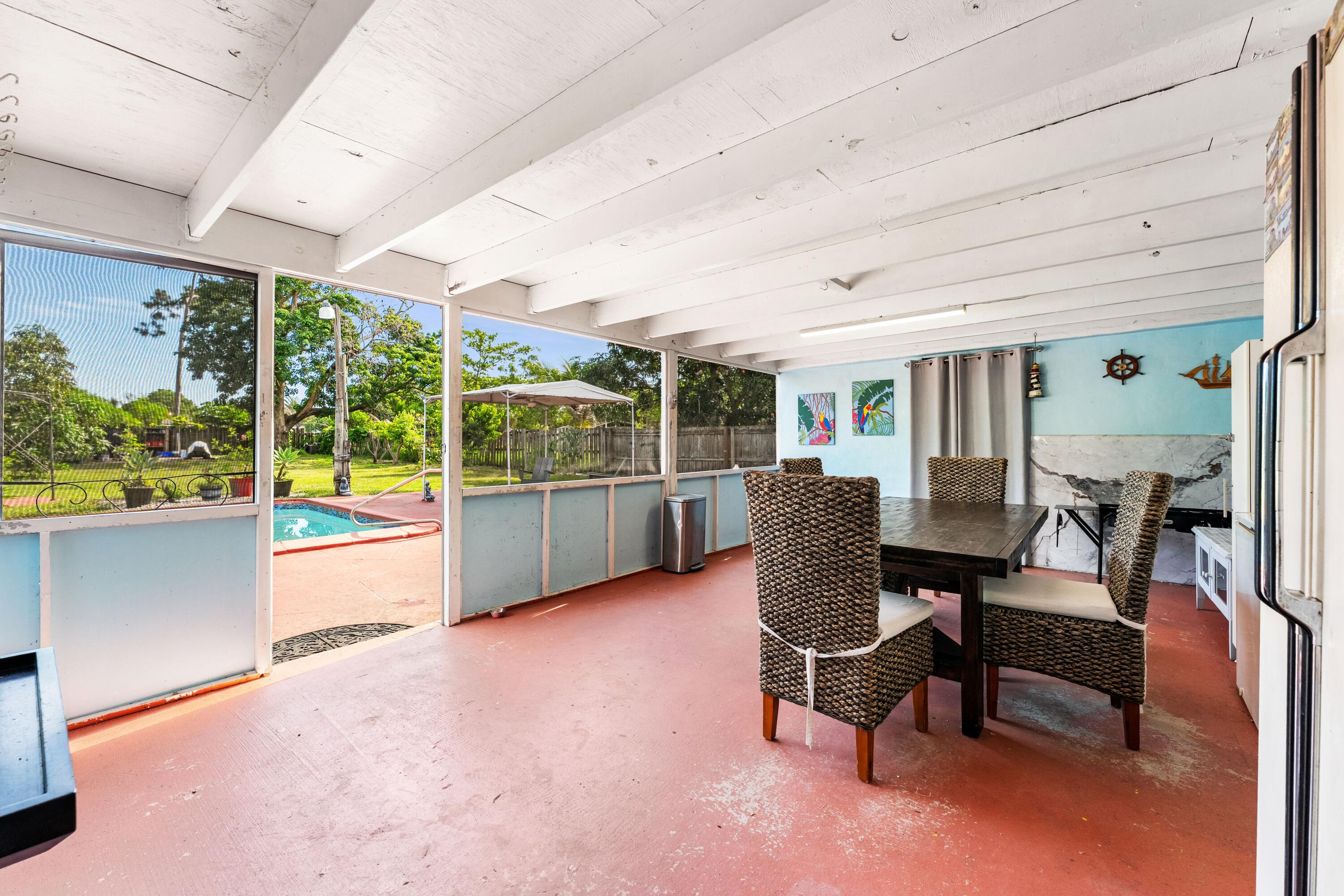 WYNNEWOOD ACRES 5 - Residential