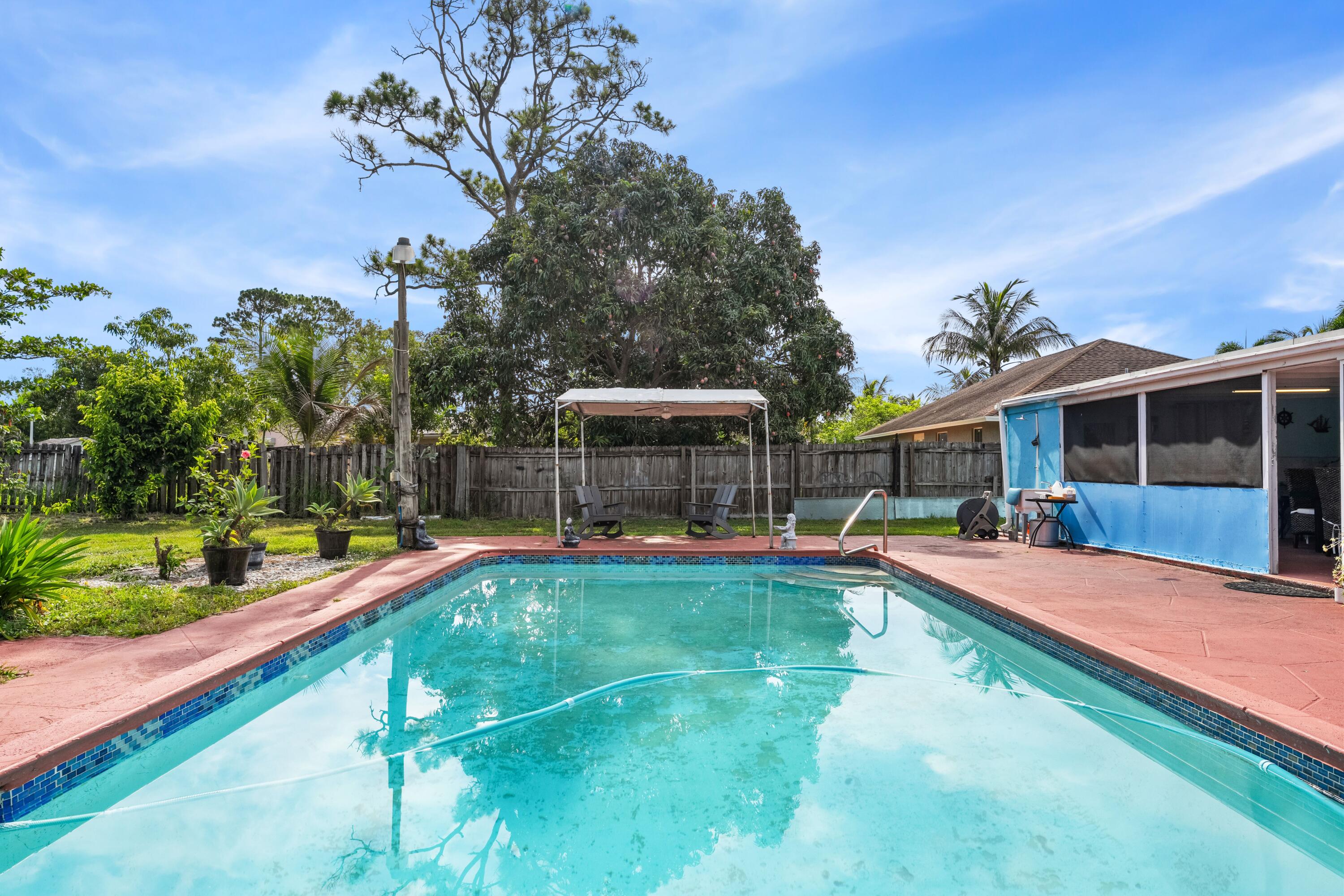 WYNNEWOOD ACRES 5 - Residential