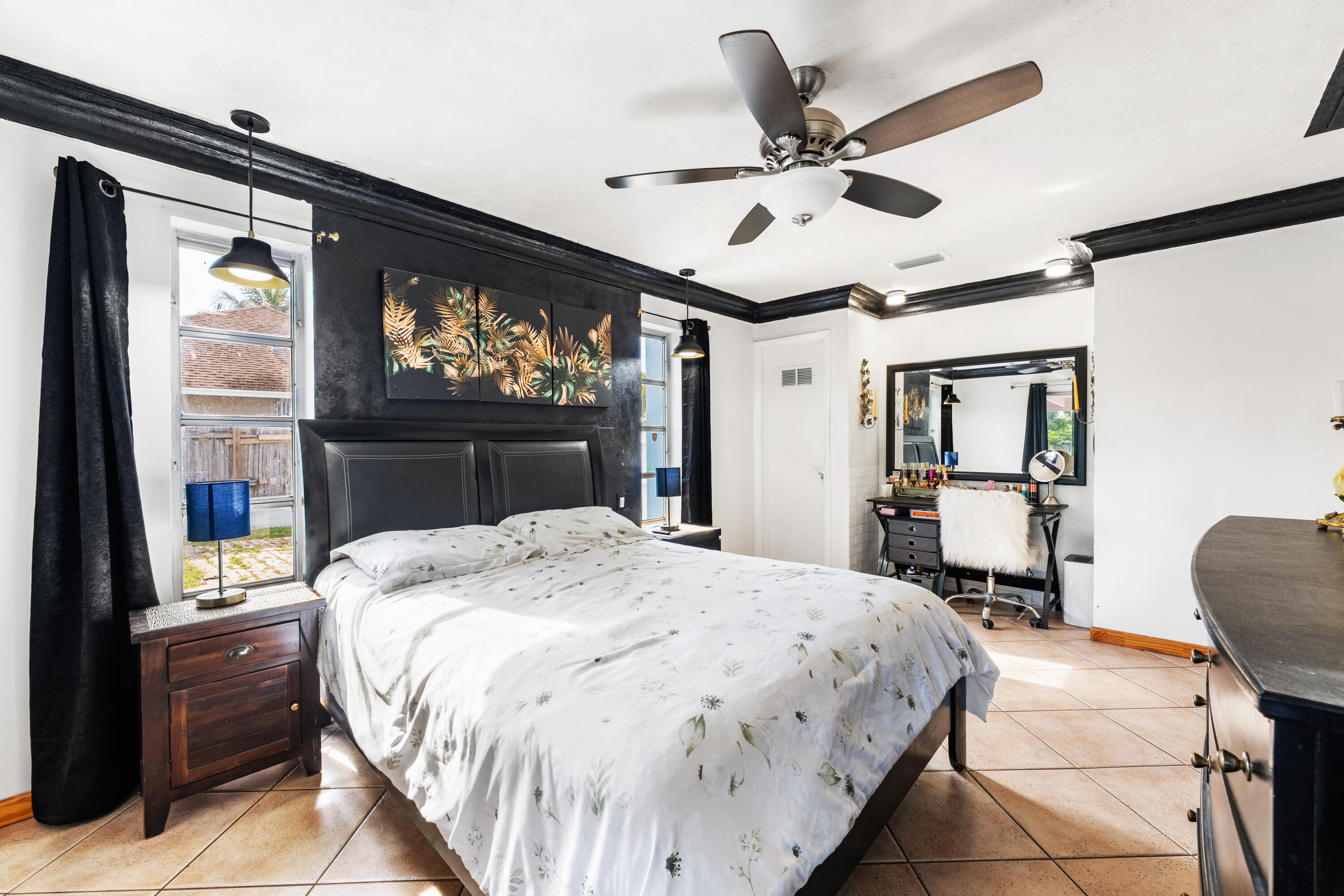 WYNNEWOOD ACRES 5 - Residential