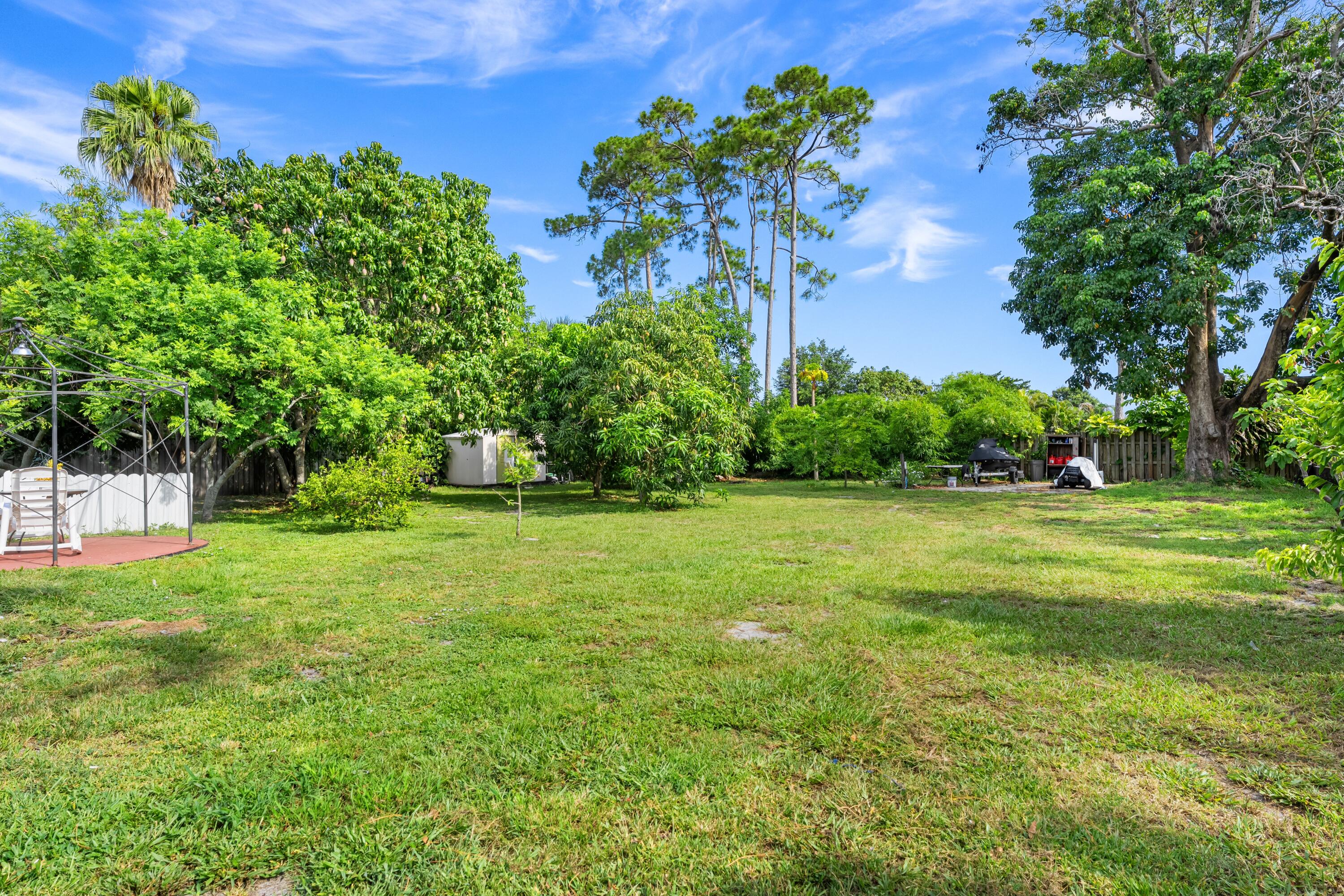 WYNNEWOOD ACRES 5 - Residential