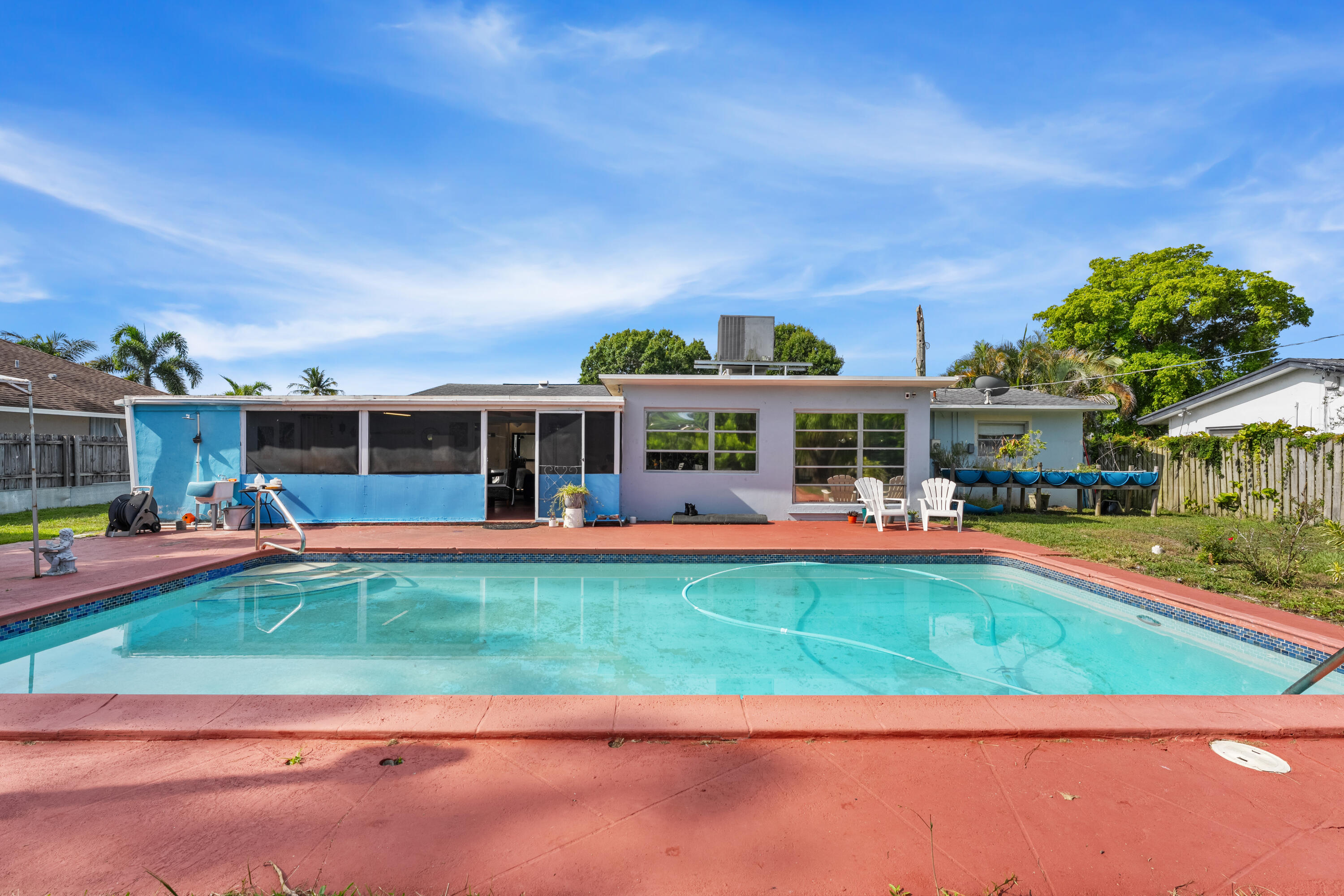 WYNNEWOOD ACRES 5 - Residential