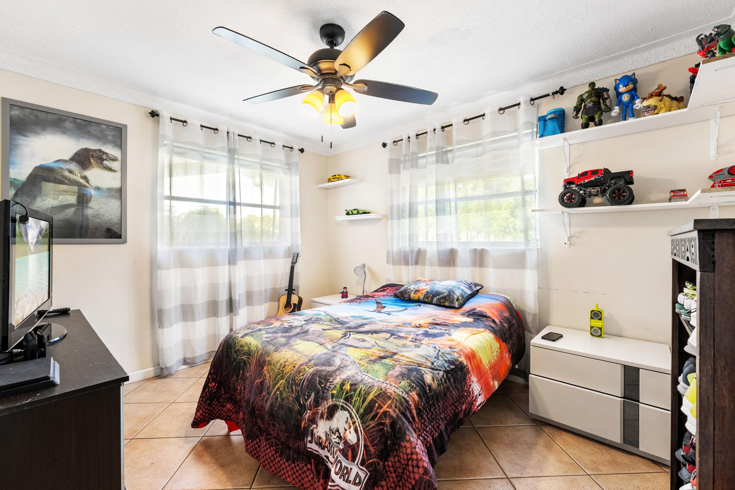 WYNNEWOOD ACRES 5 - Residential
