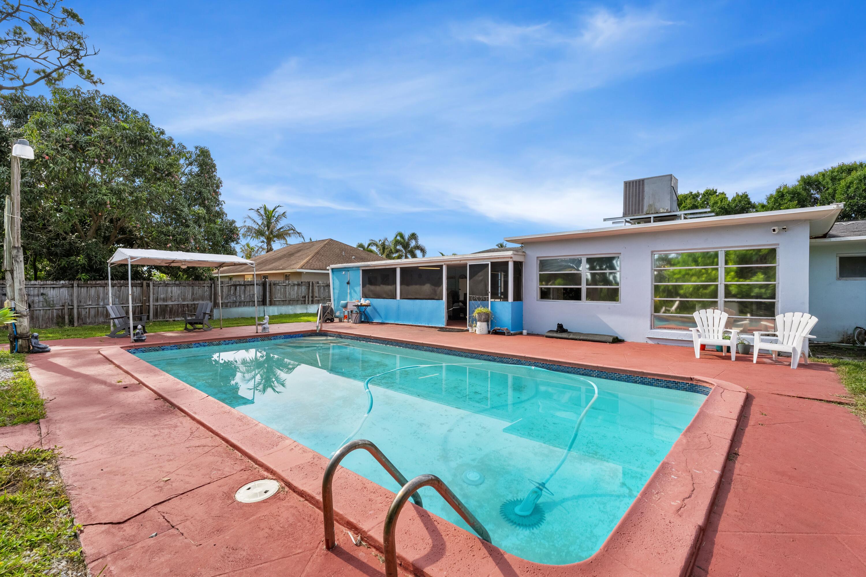 WYNNEWOOD ACRES 5 - Residential