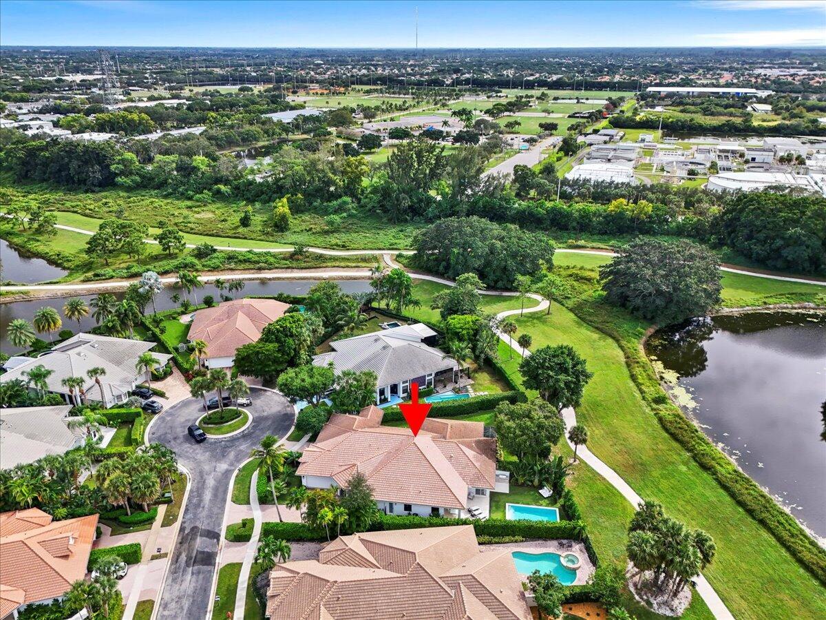 SHADY OAKS OF PALM BEACH POLO & COUNTRY - Residential