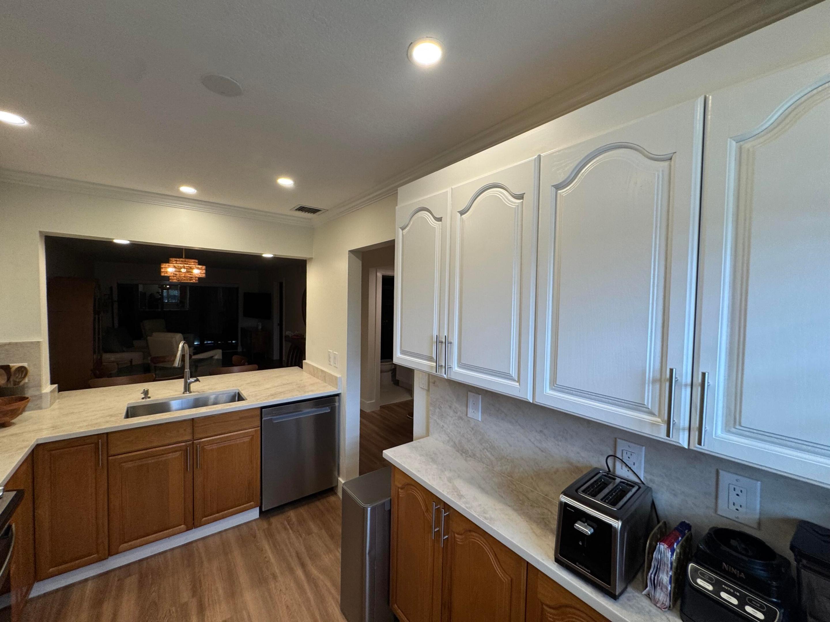 SAND DOLLAR VILLAS CONDOMINIUM C - Residential