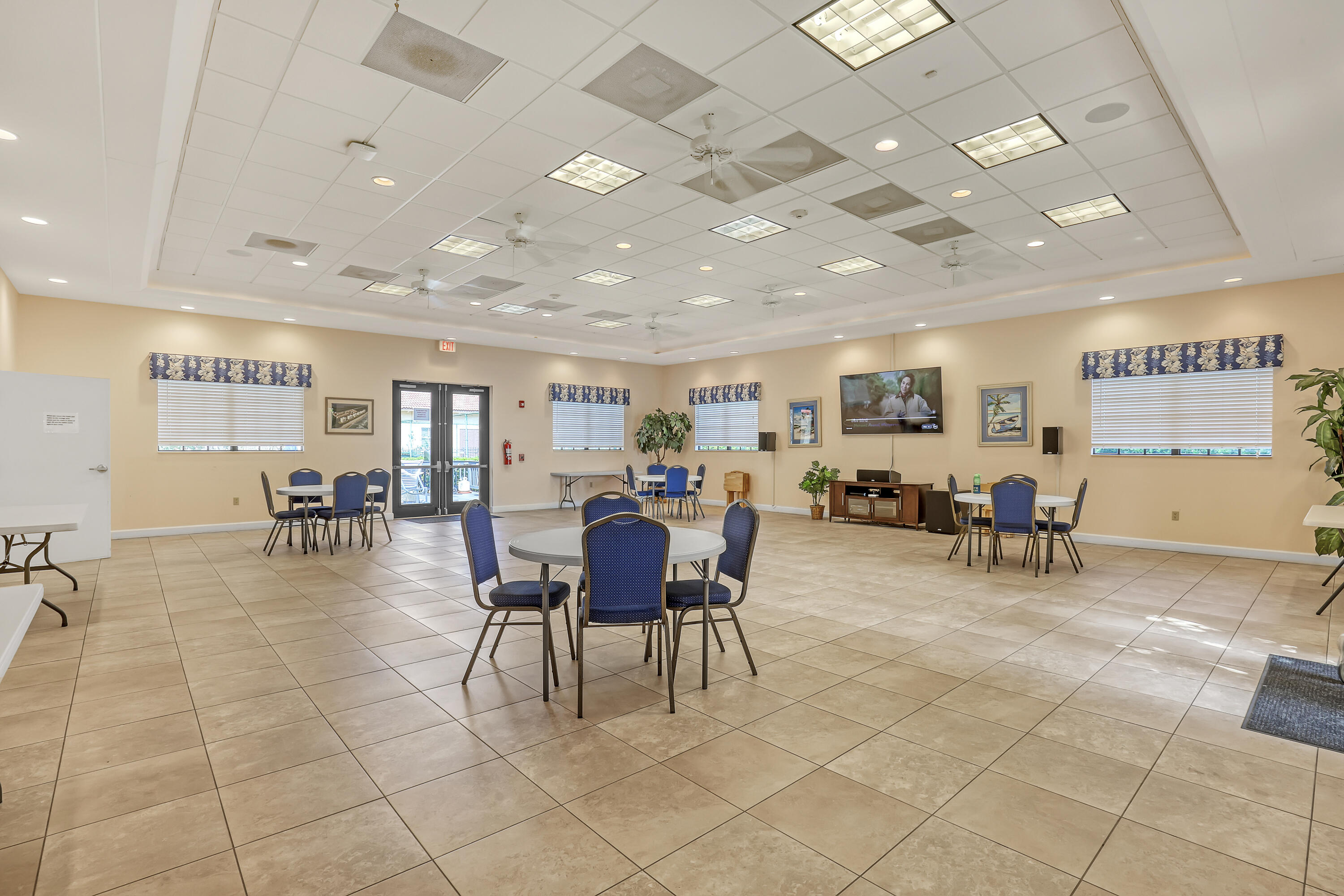 SAND DOLLAR VILLAS CONDOMINIUM C - Residential