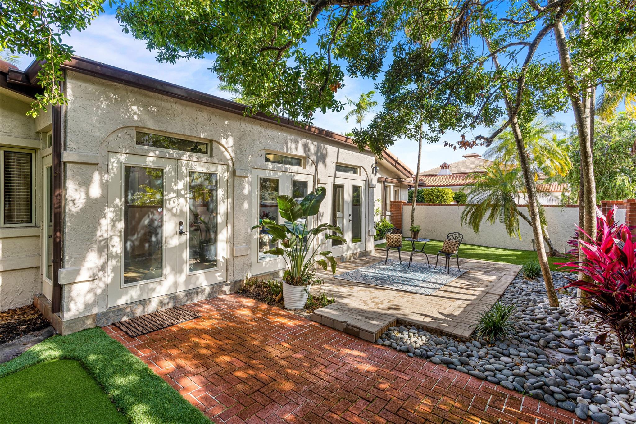 CORAL ISLES - Residential