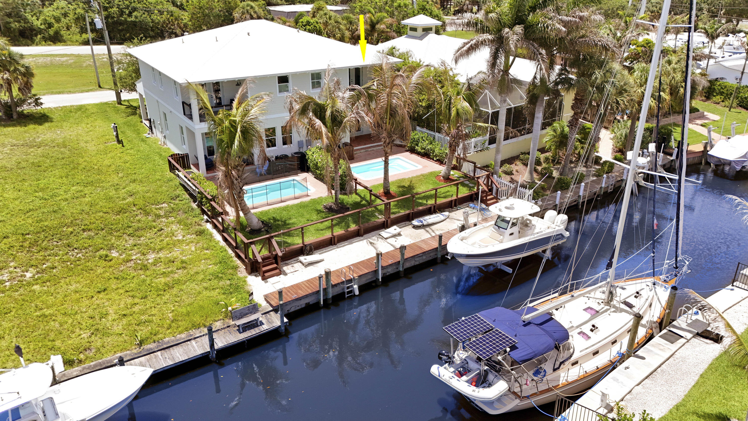 MANATEE BAY - Residential