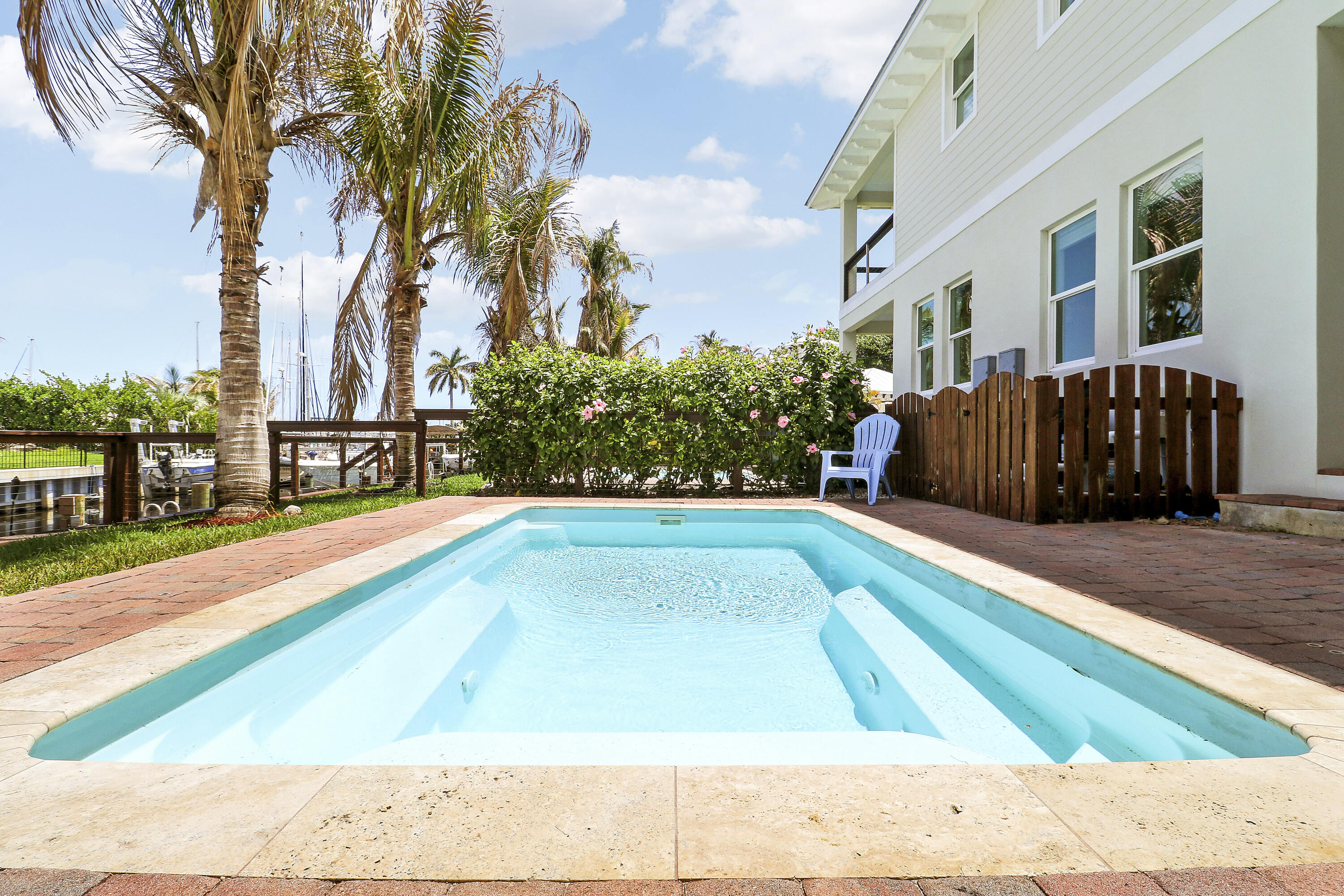 MANATEE BAY - Residential