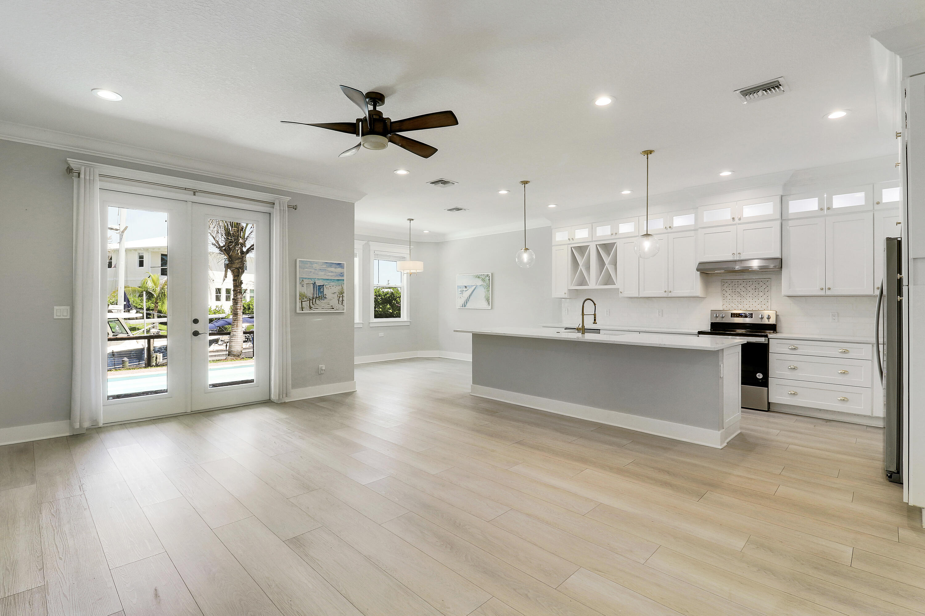 MANATEE BAY - Residential