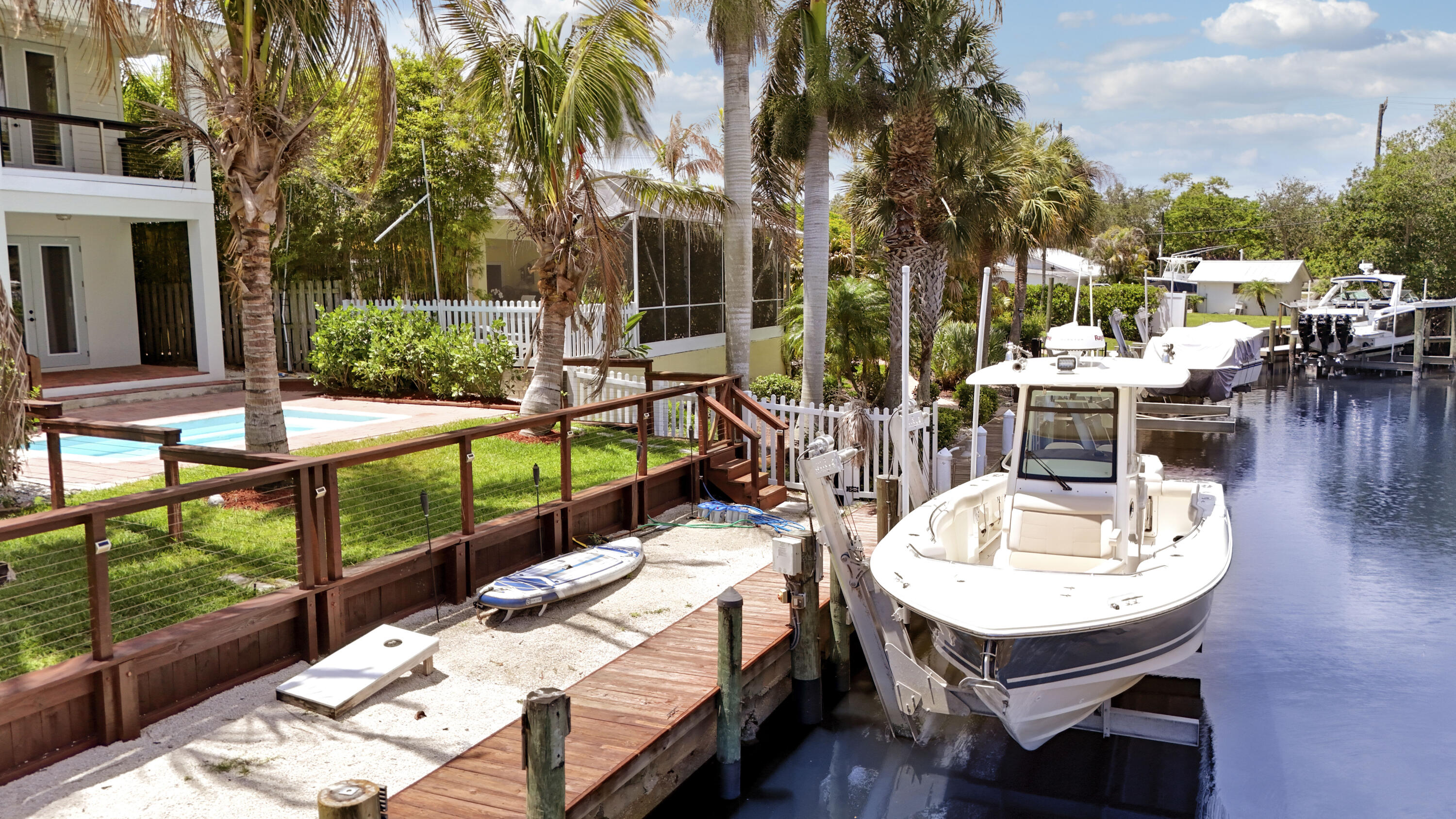 MANATEE BAY - Residential