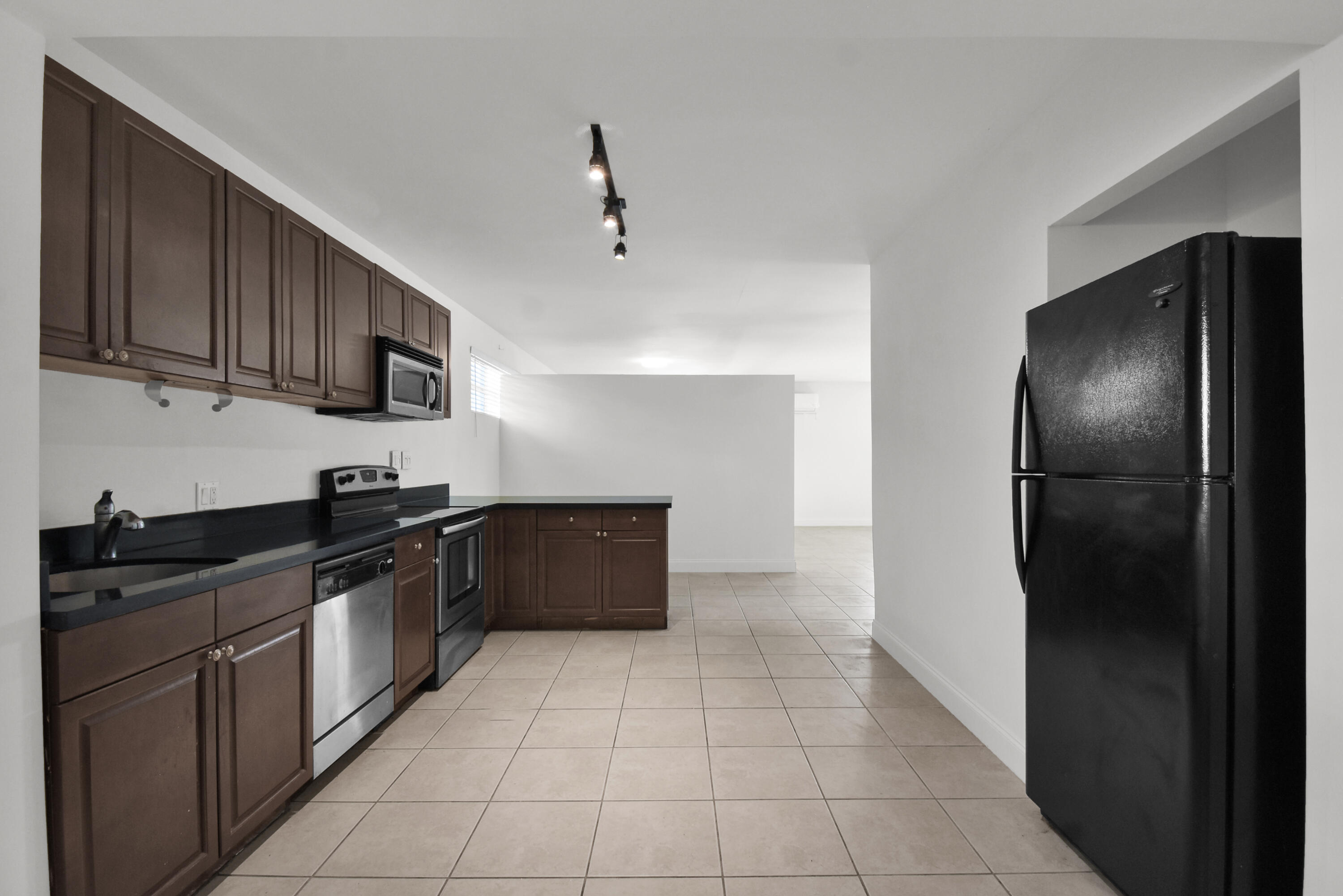 HOLLYWOOD SOUTH SIDE ADD - Residential Income