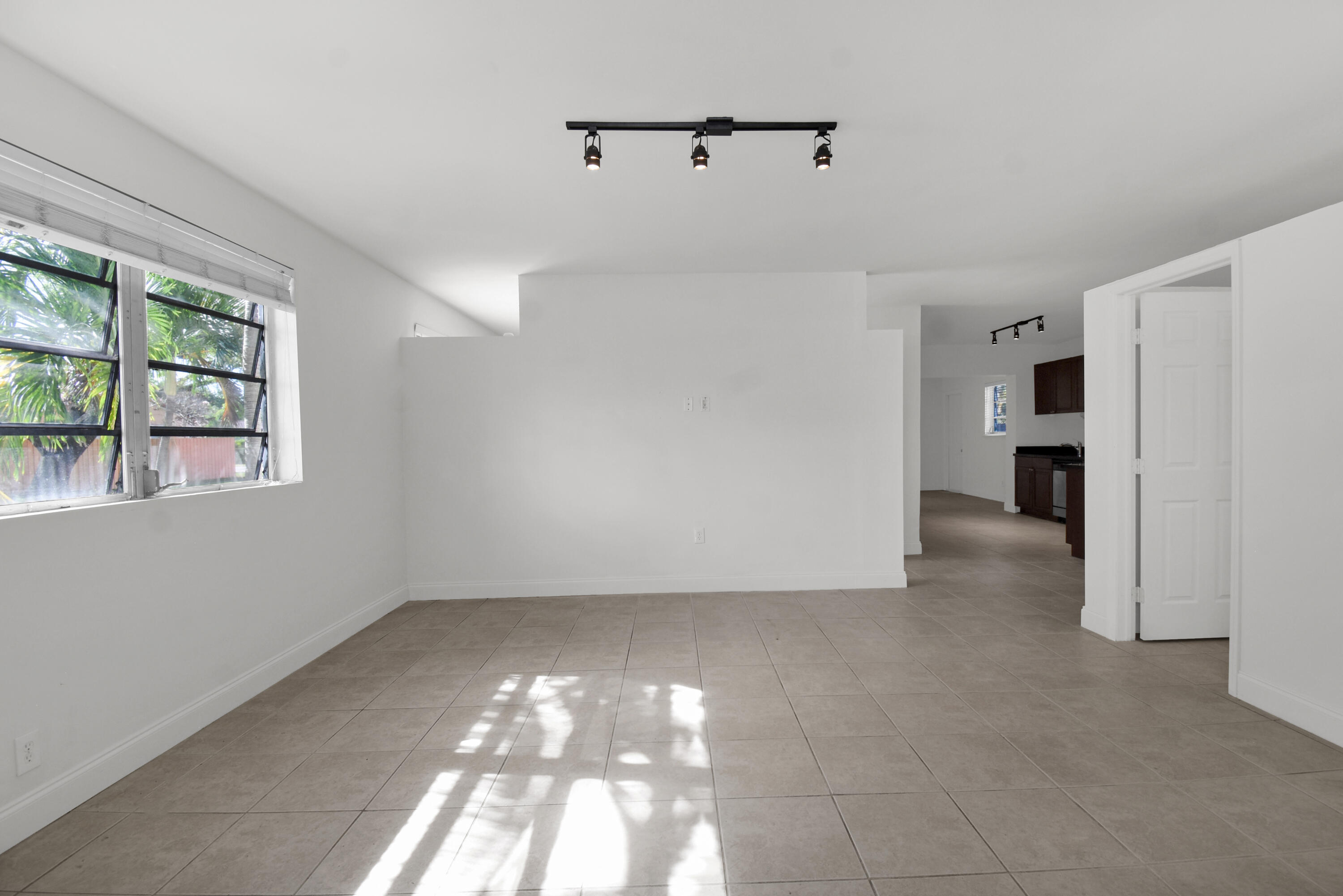 HOLLYWOOD SOUTH SIDE ADD - Residential Income