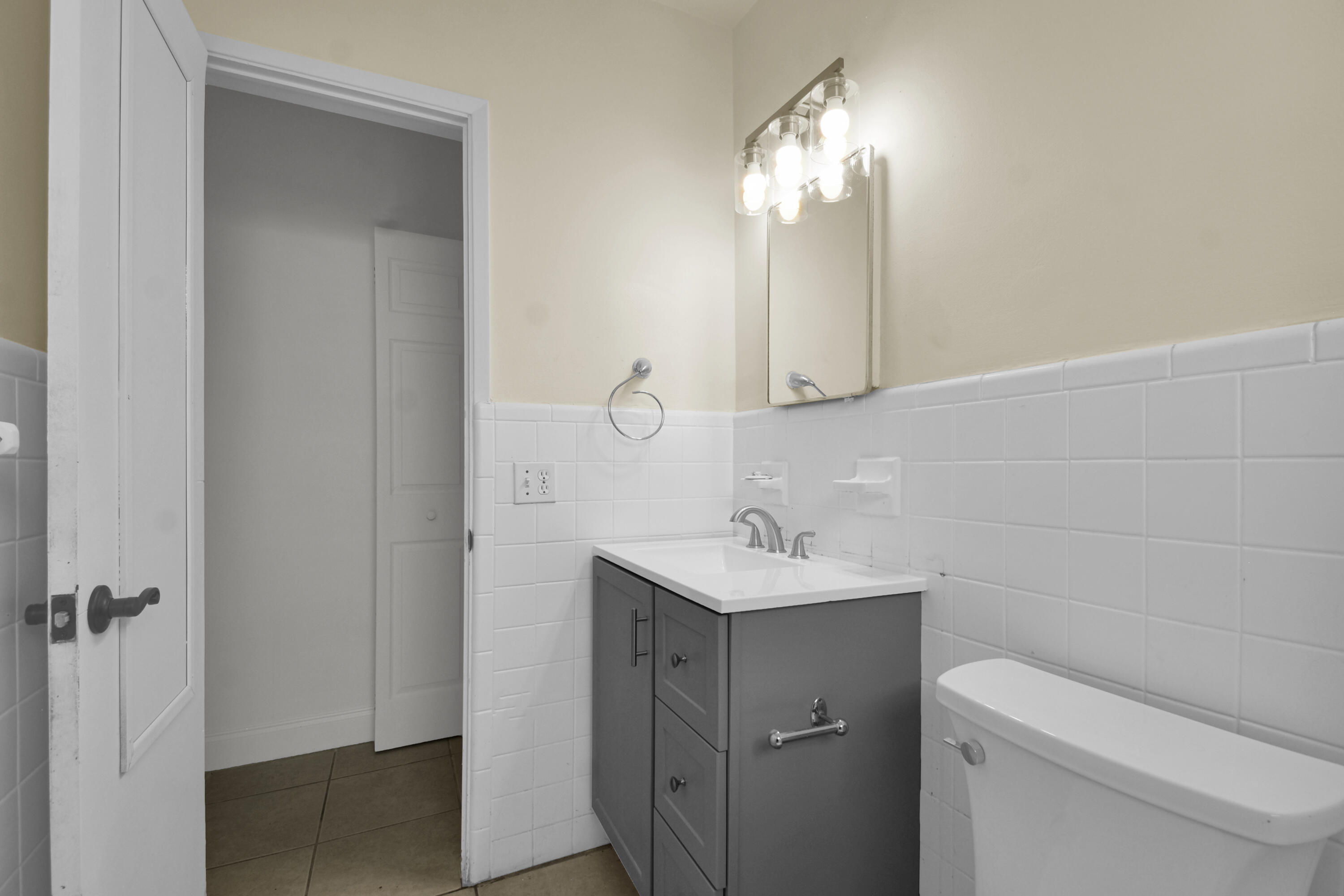 HOLLYWOOD SOUTH SIDE ADD - Residential Income