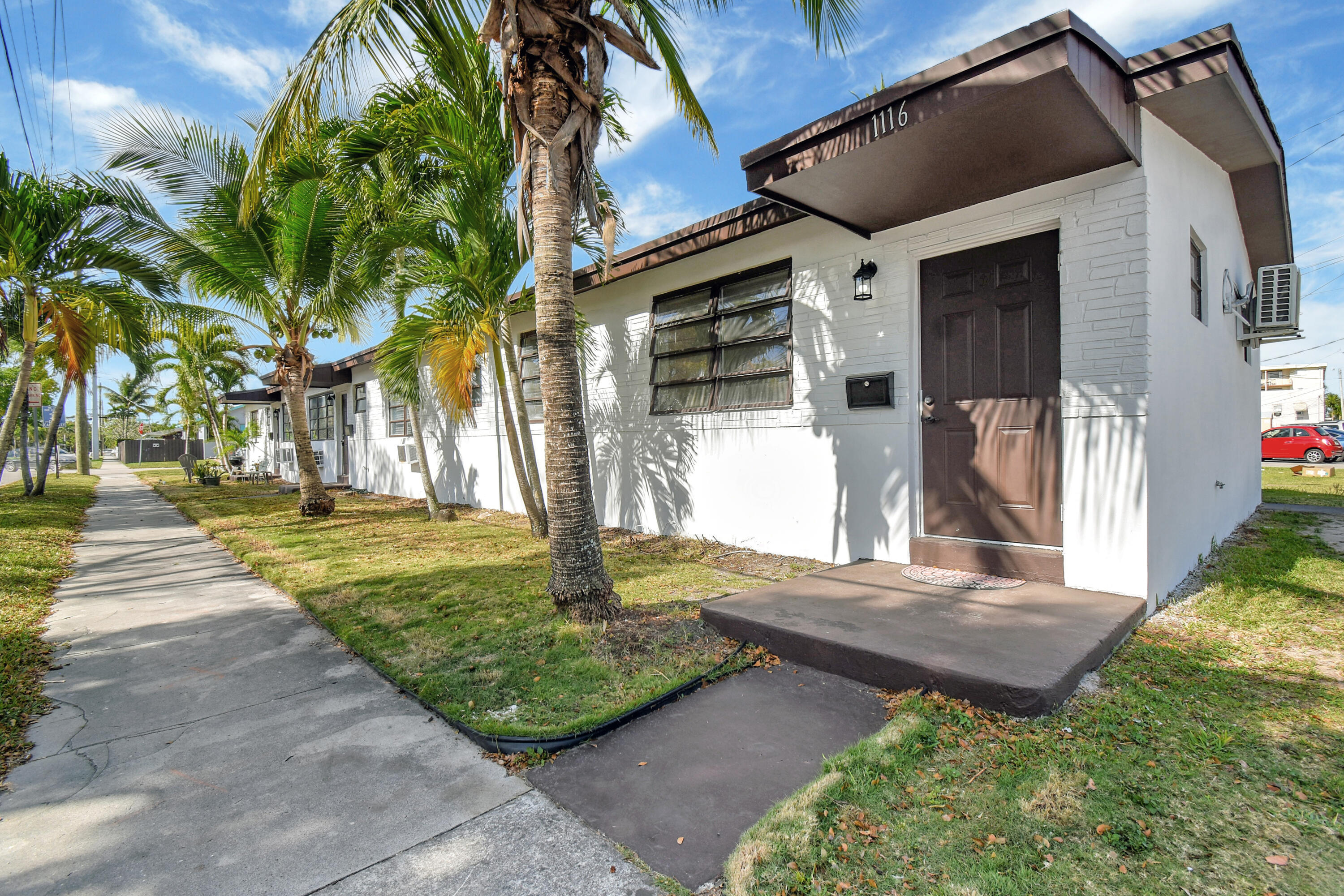 HOLLYWOOD SOUTH SIDE ADD - Residential Income