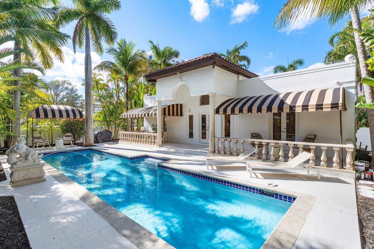 KINGS COURT - Residential Lease