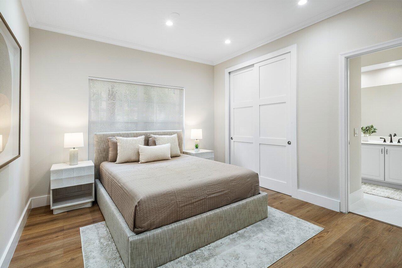 KINGS COURT - Residential Lease