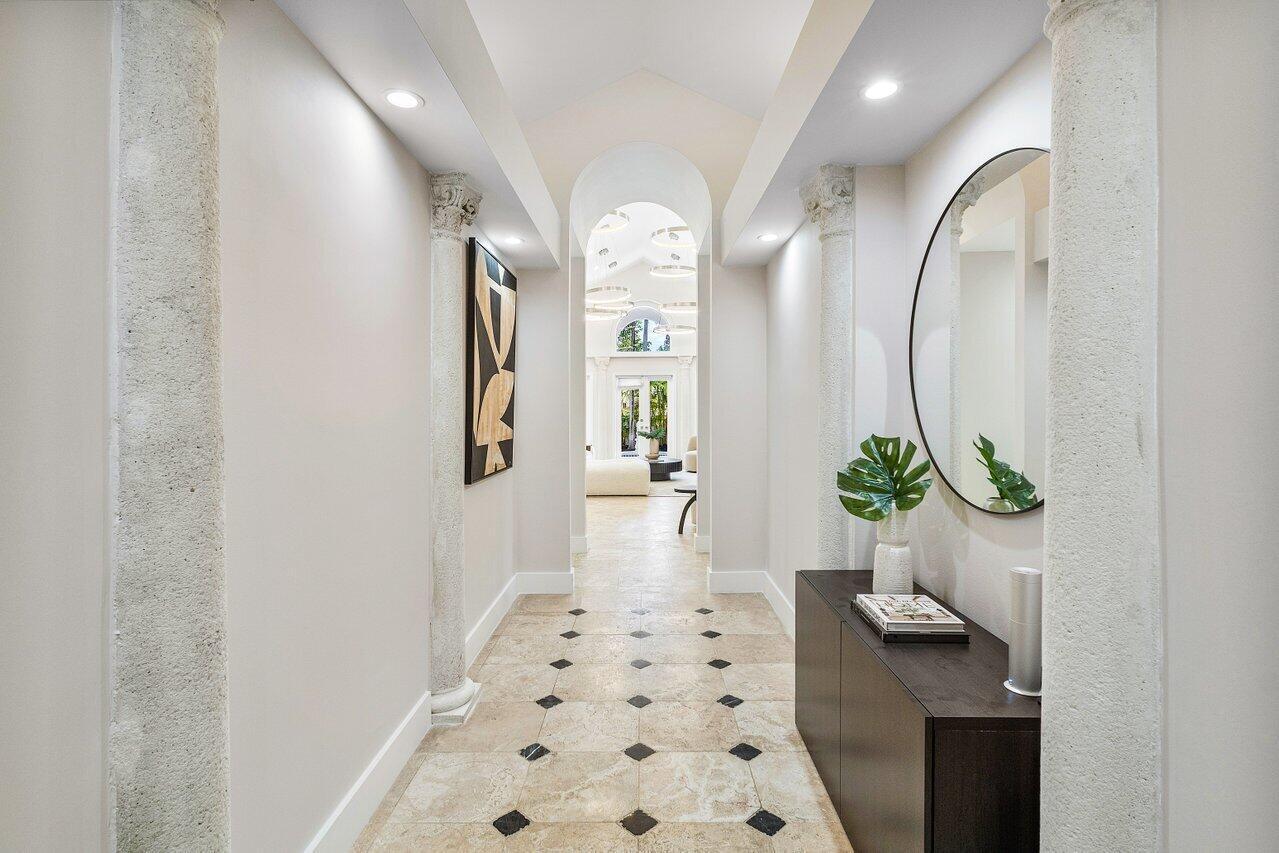 KINGS COURT - Residential Lease