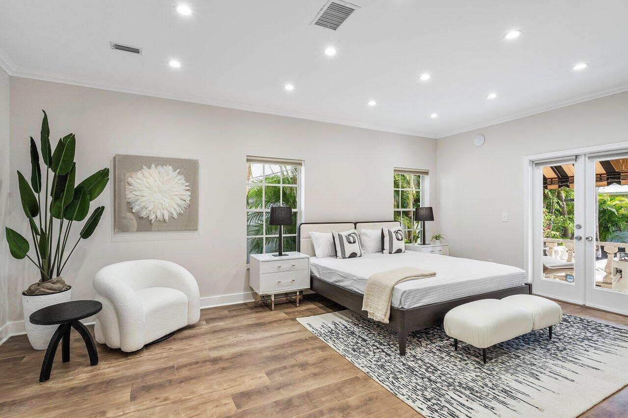 KINGS COURT - Residential Lease