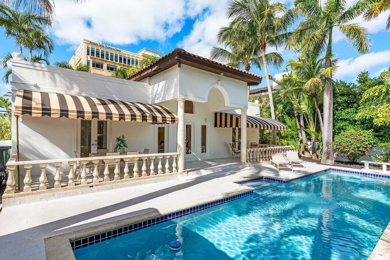 KINGS COURT - Residential Lease