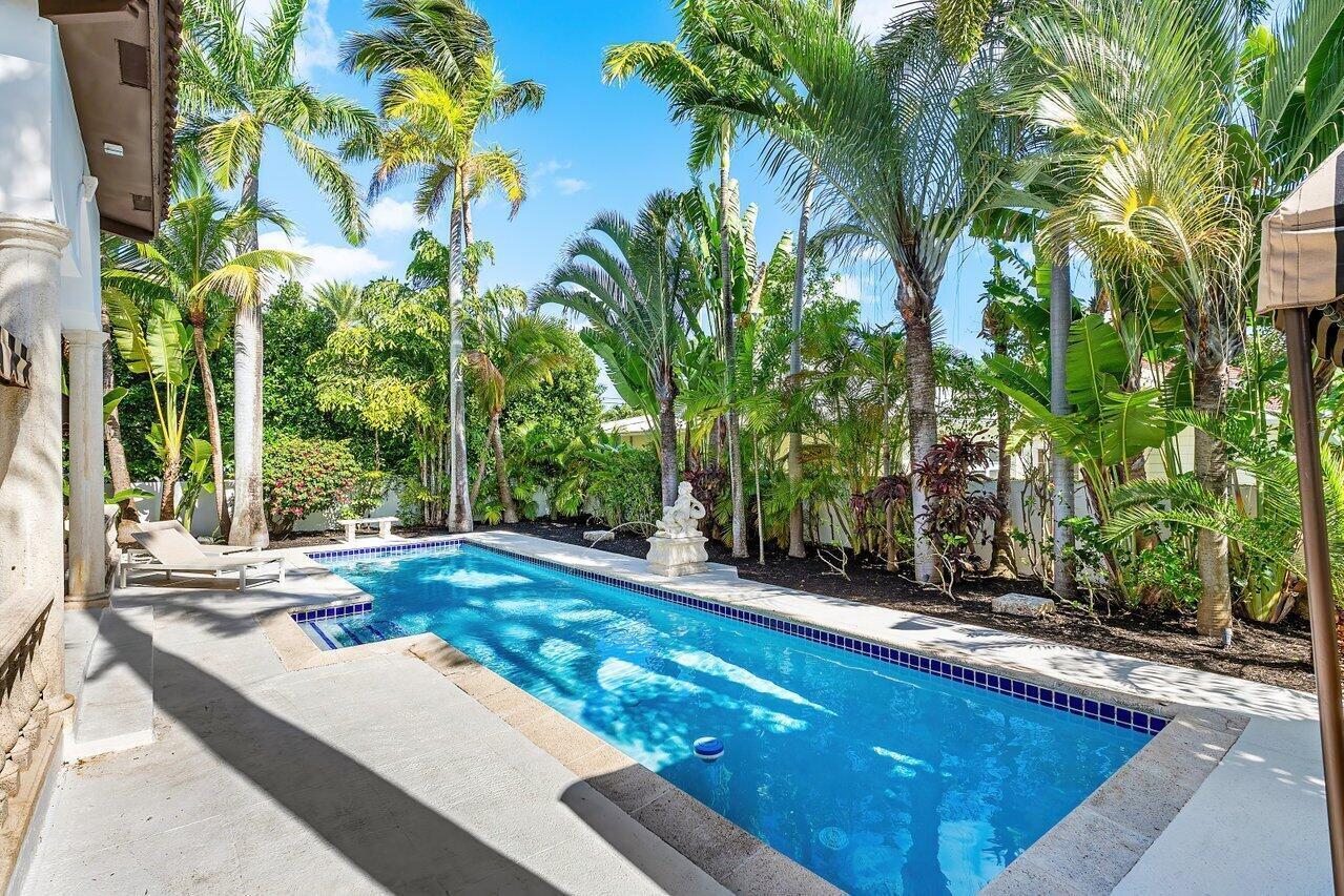KINGS COURT - Residential Lease