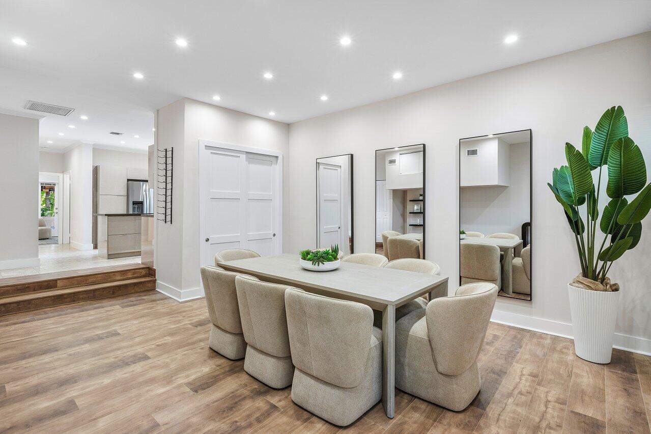 KINGS COURT - Residential Lease