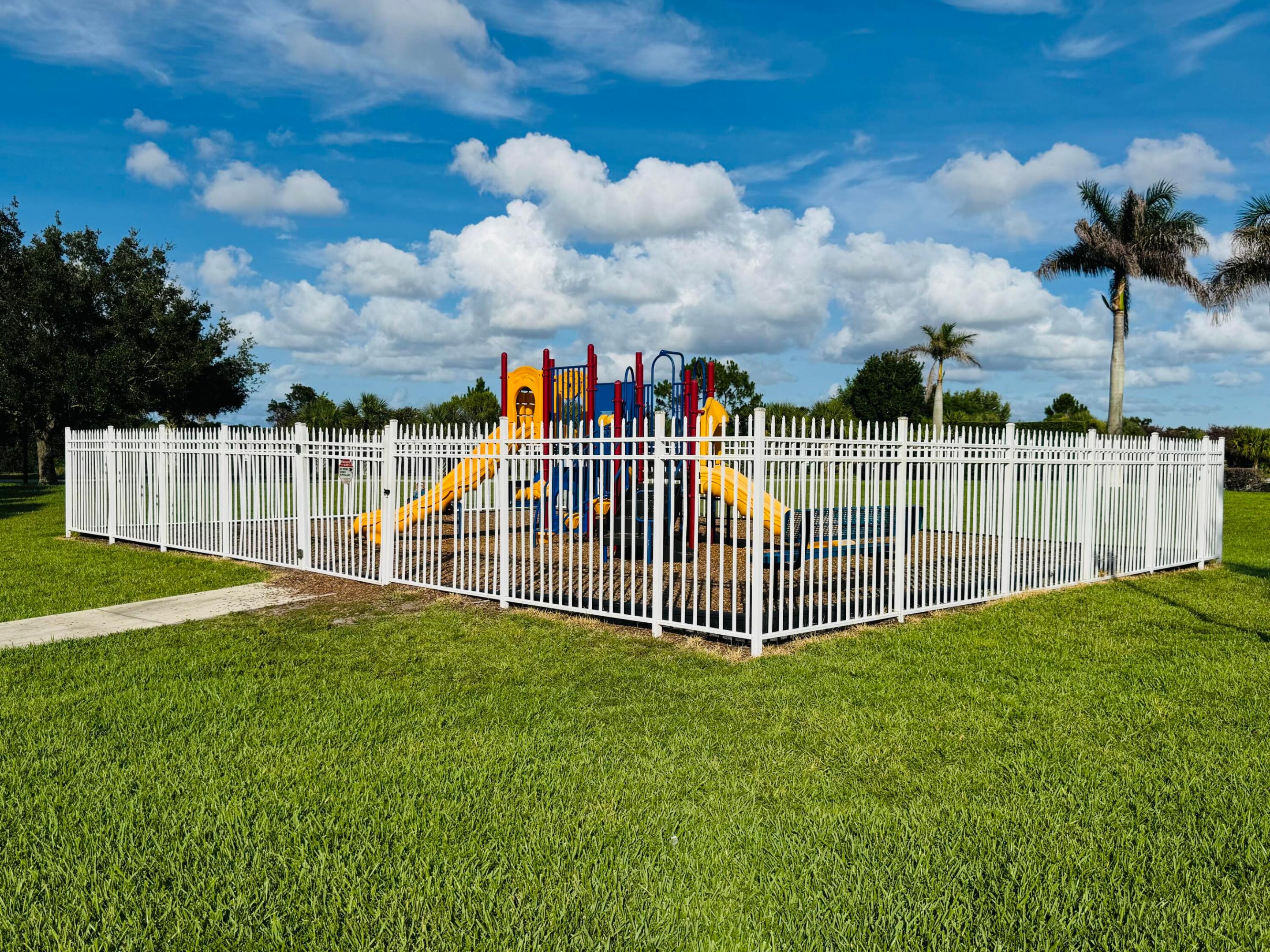 THIRD REPLAT OF PORTOFINO ISLES - Residential