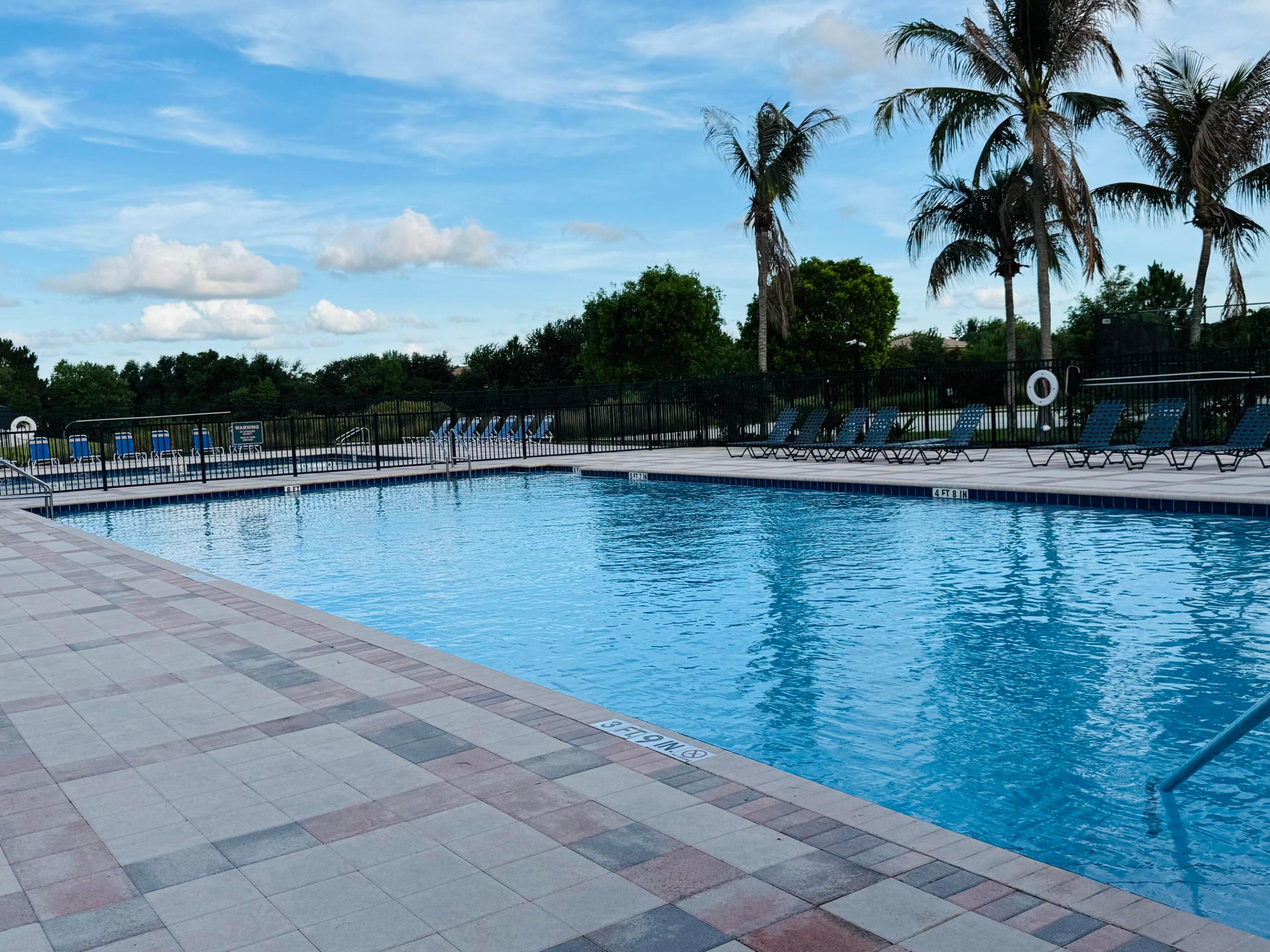 THIRD REPLAT OF PORTOFINO ISLES - Residential